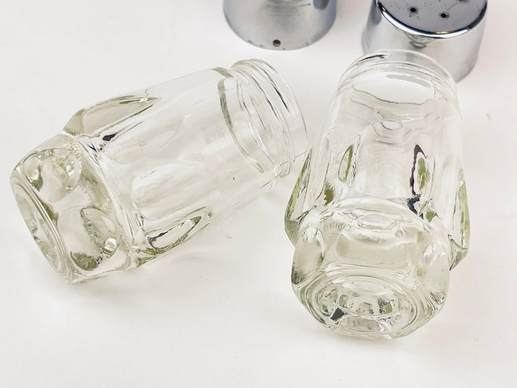Product image for 'vintage wood salt pepper shakers caddy' (view 6135de)