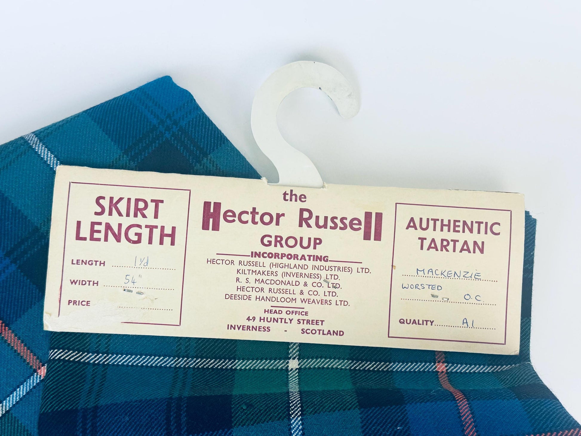 Product image for 'vintage authentic tartan plaid wool kilt fabric made in scotland the hector russell group' (view 3180ce)