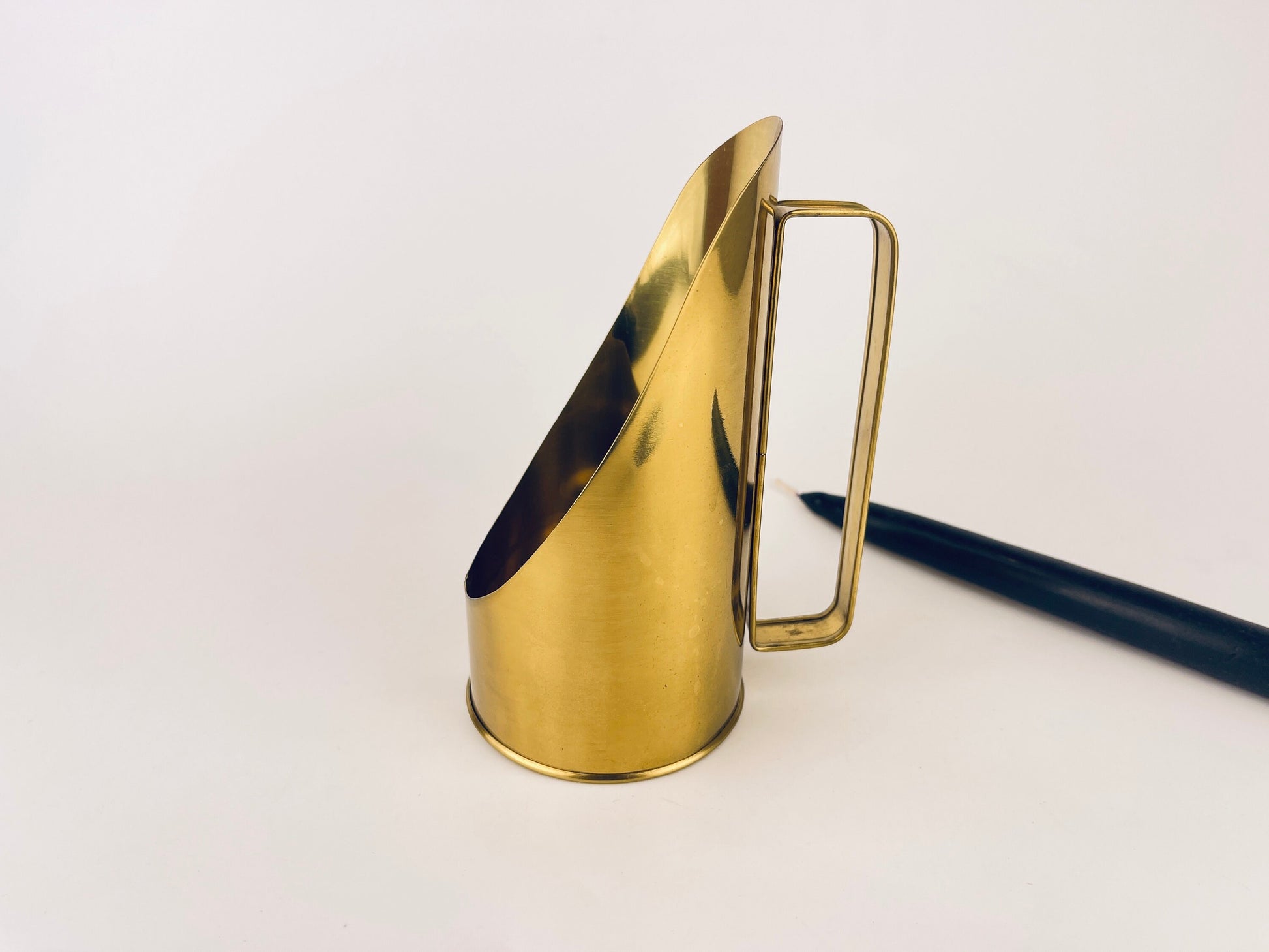 Product image for 'vintage tall brass chamber stick candle holder aged attractive patina made in hong kong' (view c782ce)