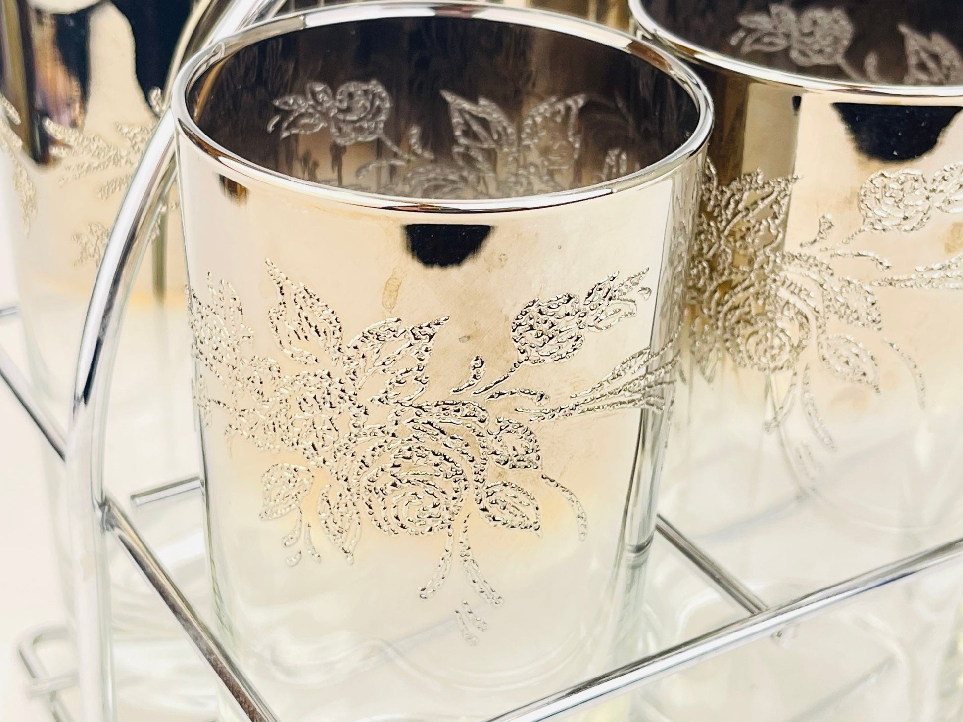 Product image for 'vintage dorothy thorpe silver ombre fade highball glass set rose flower embossed top metal chrome caddy set of six 6' (view 3a4272)