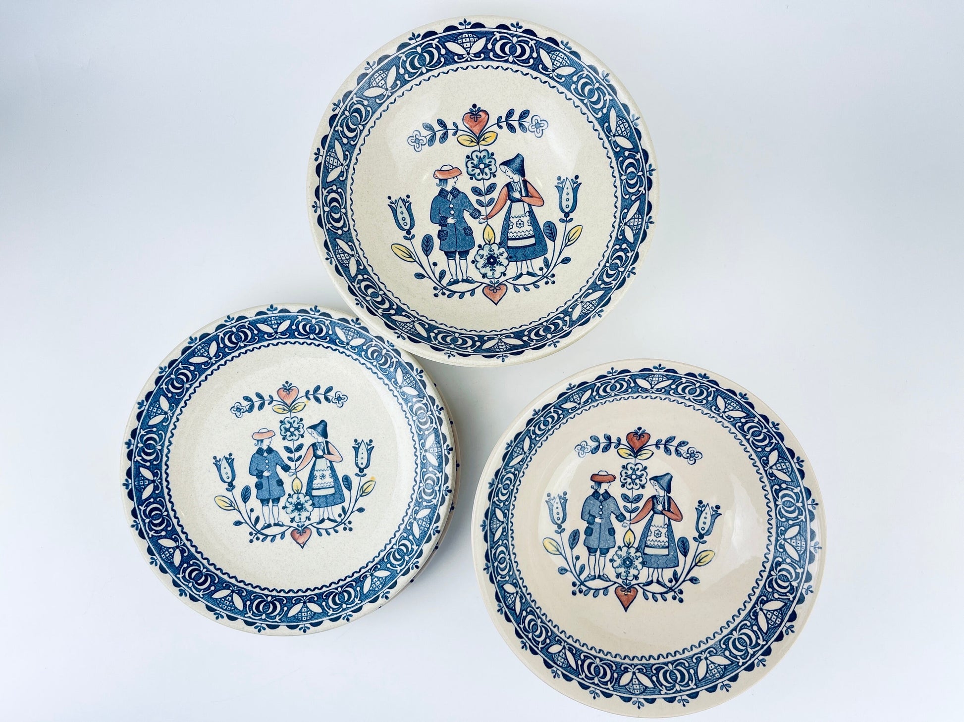 Product image for 'vintage staffordshire old granite plate bowl hearts flowers pattern johnson bros made in england sold individually' (view de499b)