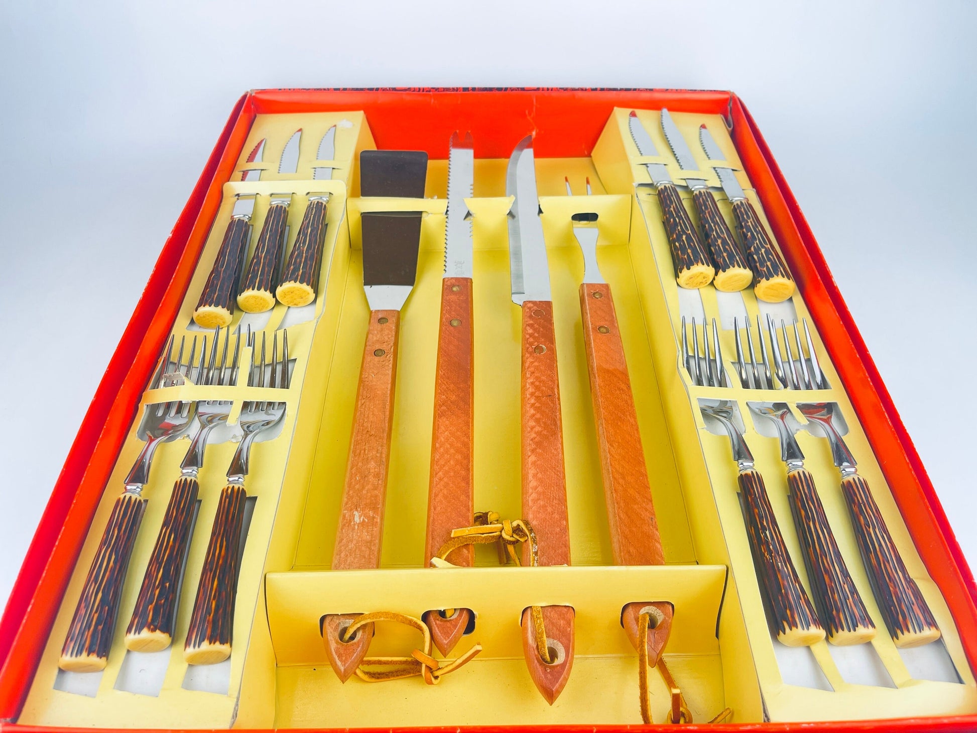 Product image for 'vintage crown sheffield faux antler bone cutlery set fork knife bbq grill utensil set set of six 6 new old stock nos gift box' (view b02472)