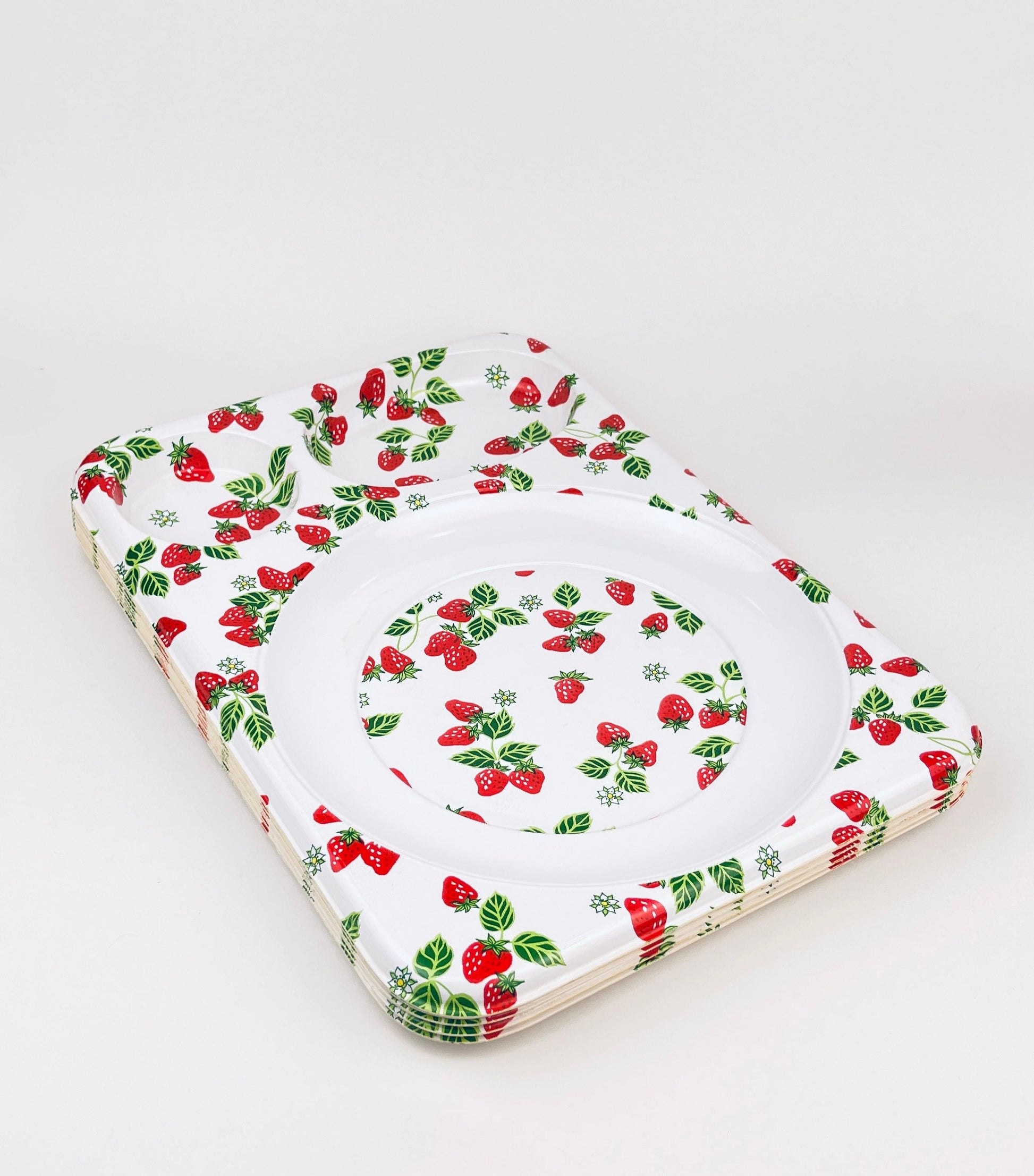 Product image for 'vintage strawberry fields tray retro picnic dining charm' (view eb5600)