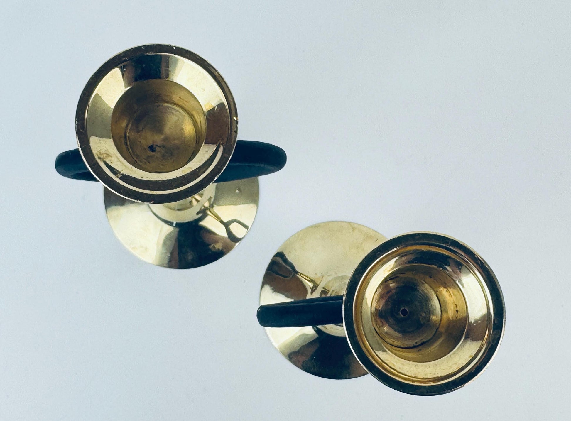 Product image for 'vintage brass heart candlestick holders romantic mid century pair' (view a7b246)