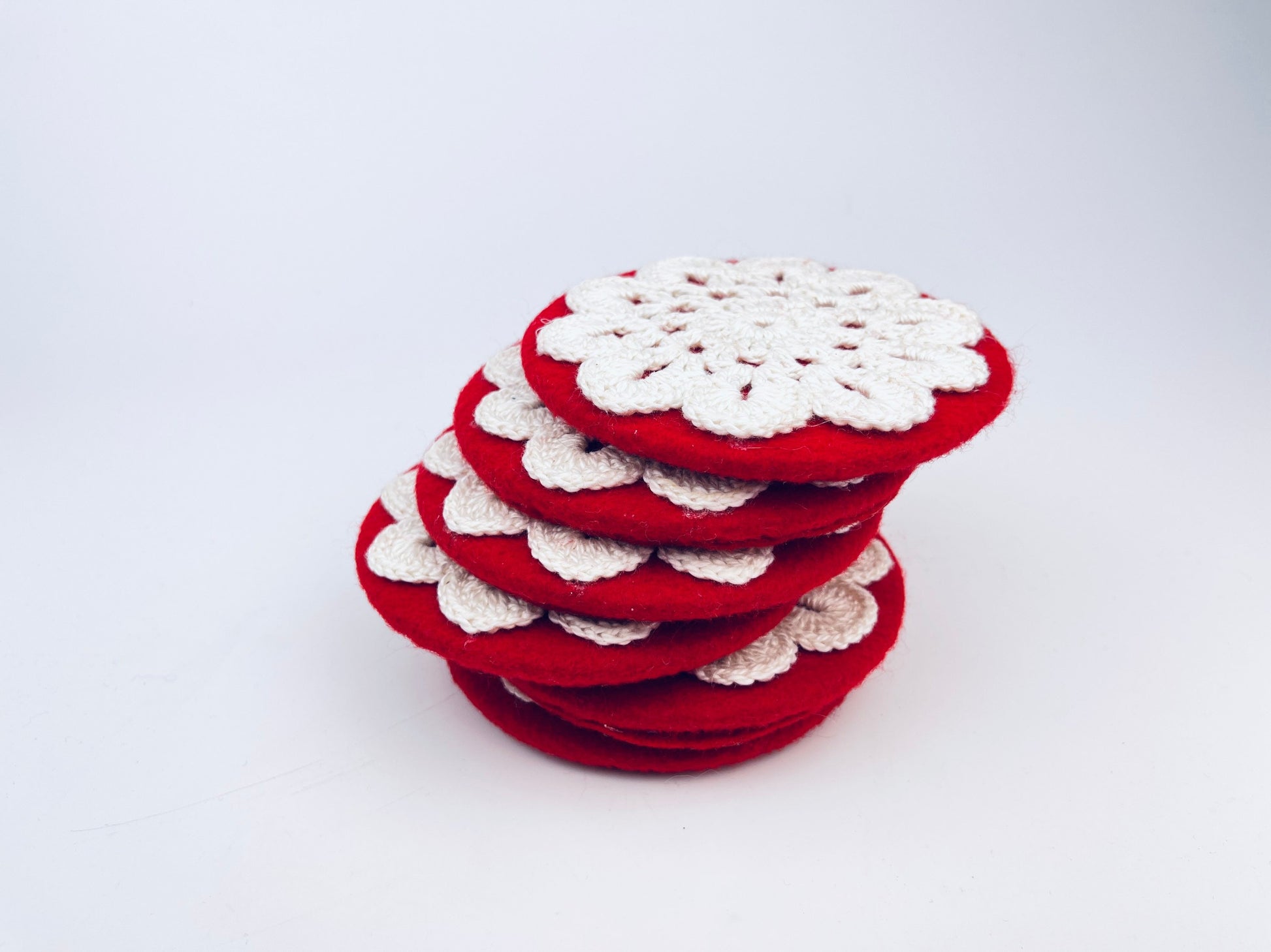 Product image for 'vintage handmade red white fabric christmas coaster set set of six 6' (view 5ef125)