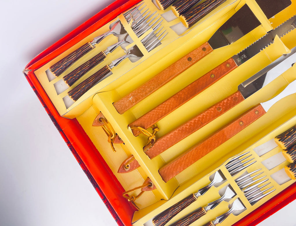 Product image for 'vintage crown sheffield faux antler bone cutlery set fork knife bbq grill utensil set set of six 6 new old stock nos gift box' (view dff785)