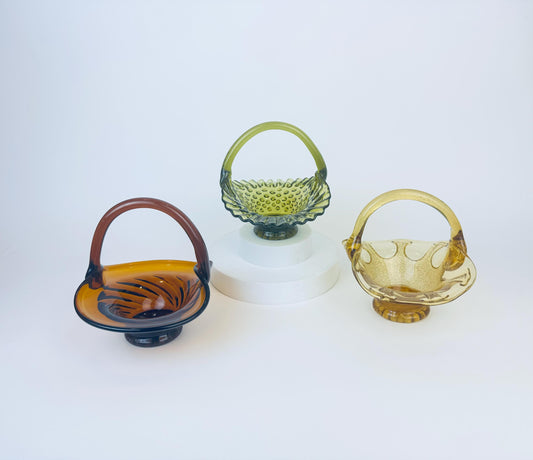 Product image for 'vintage hand blown small art glass baskets sold separately' (view 00958b)