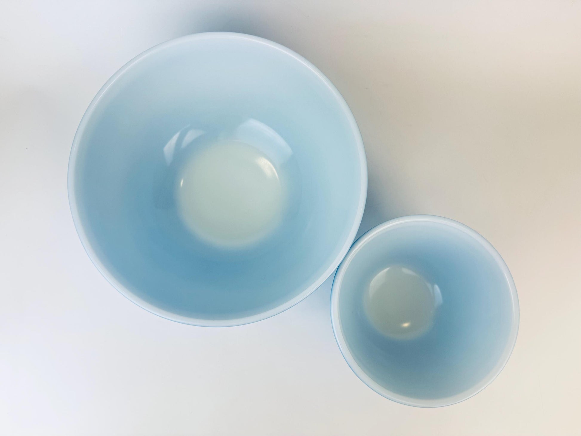 Product image for 'vintage snowflake blue garland pyrex glass mixing bowls sold separately' (view fa46bb)