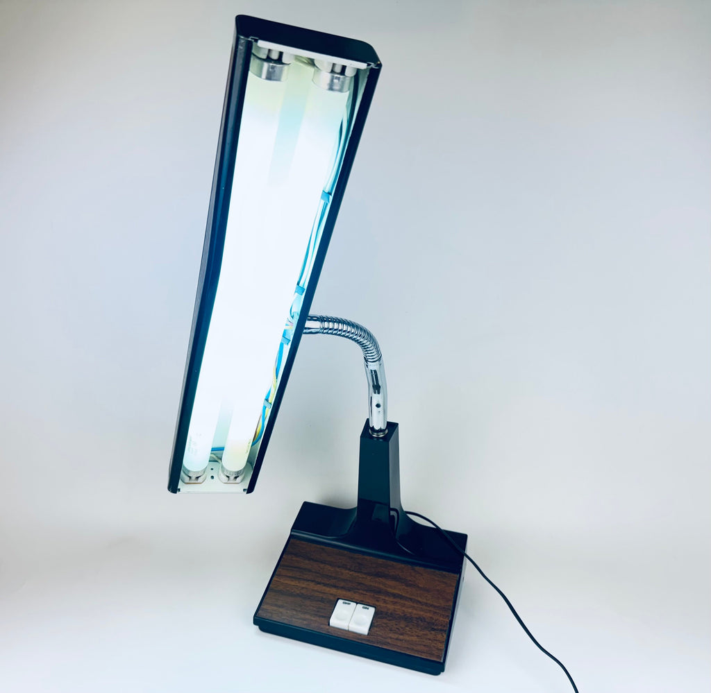 Product image for 'vintage task study table lamp flexible silver metal gooseneck faux wood design base' (view ba15cf)