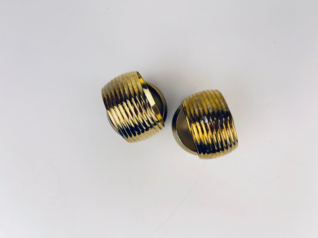 Product image for 'vintage striped brass napkin ring holders set of four 4' (view 1231f9)