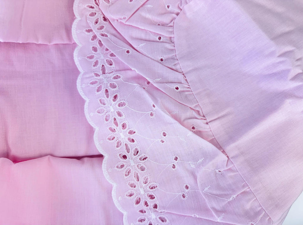 Product image for 'vintage pink broderie anglaise eyelet lace king duvet cover new old stock nos made in canada' (view 2f5408)