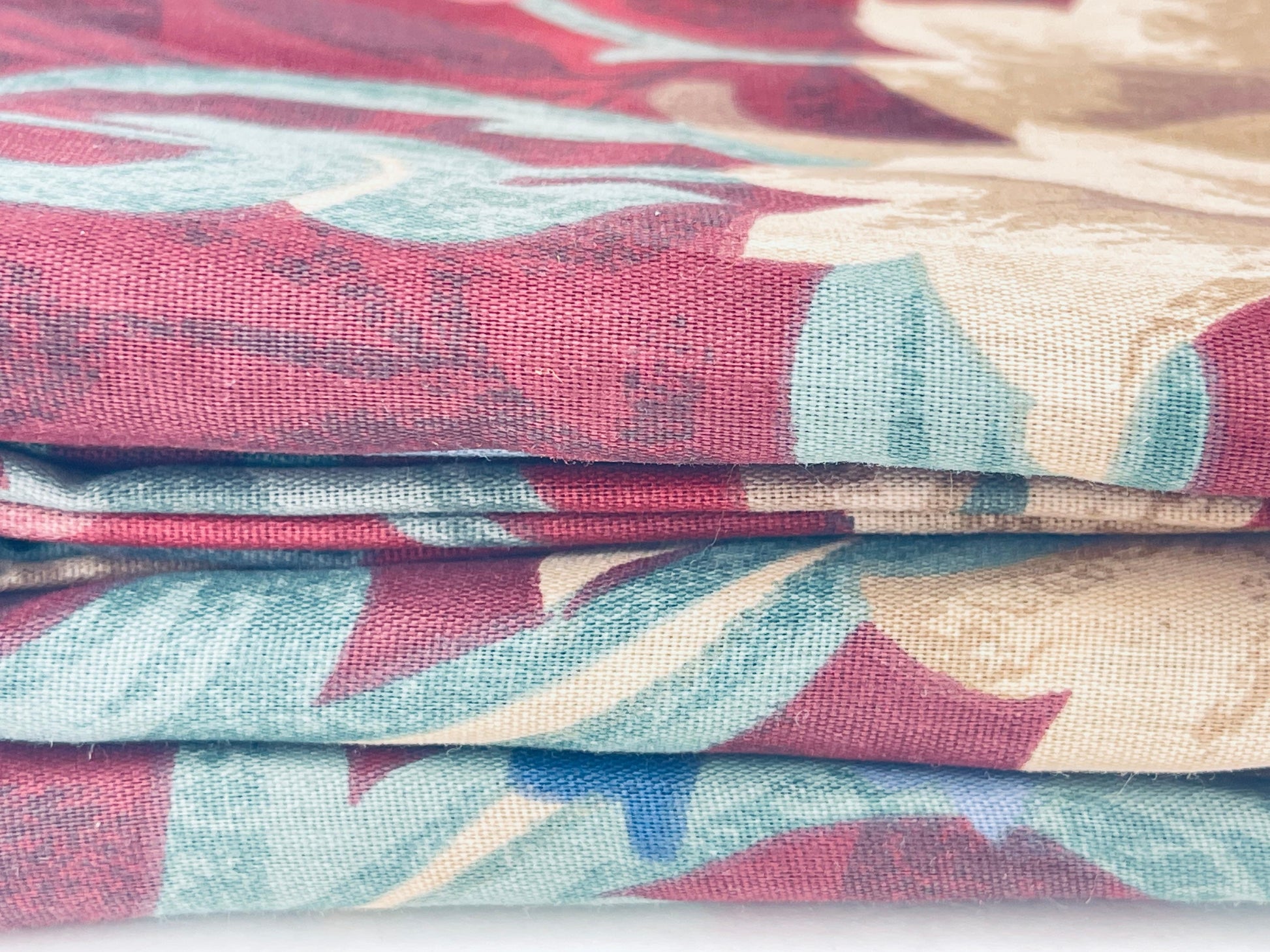Product image for 'vintage maroon large floral print fabric 45 x 80' (view 0f3609)