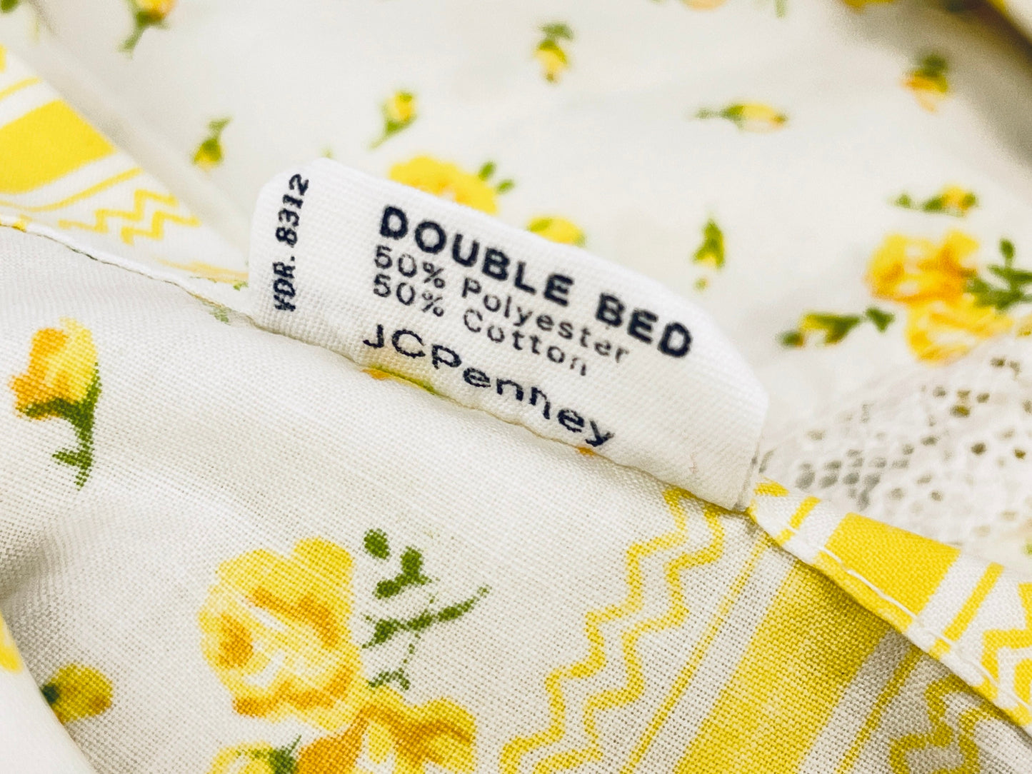 Product image for 'vintage jcpenney double twin bedding sheet set yellow floral lace pattern fashion manor percale penn prest' (view 369e7f)