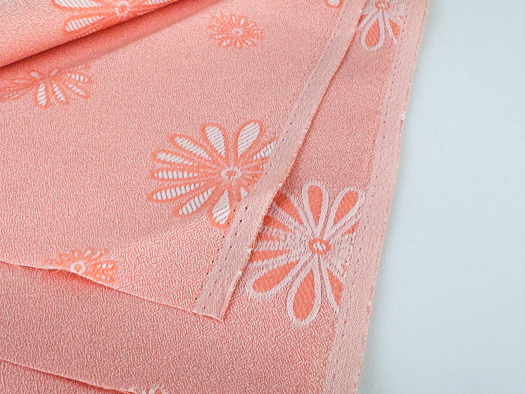 Product image for 'vintage 1960s pink white floral print polyester fabric material 44 x 68' (view 6e4209)