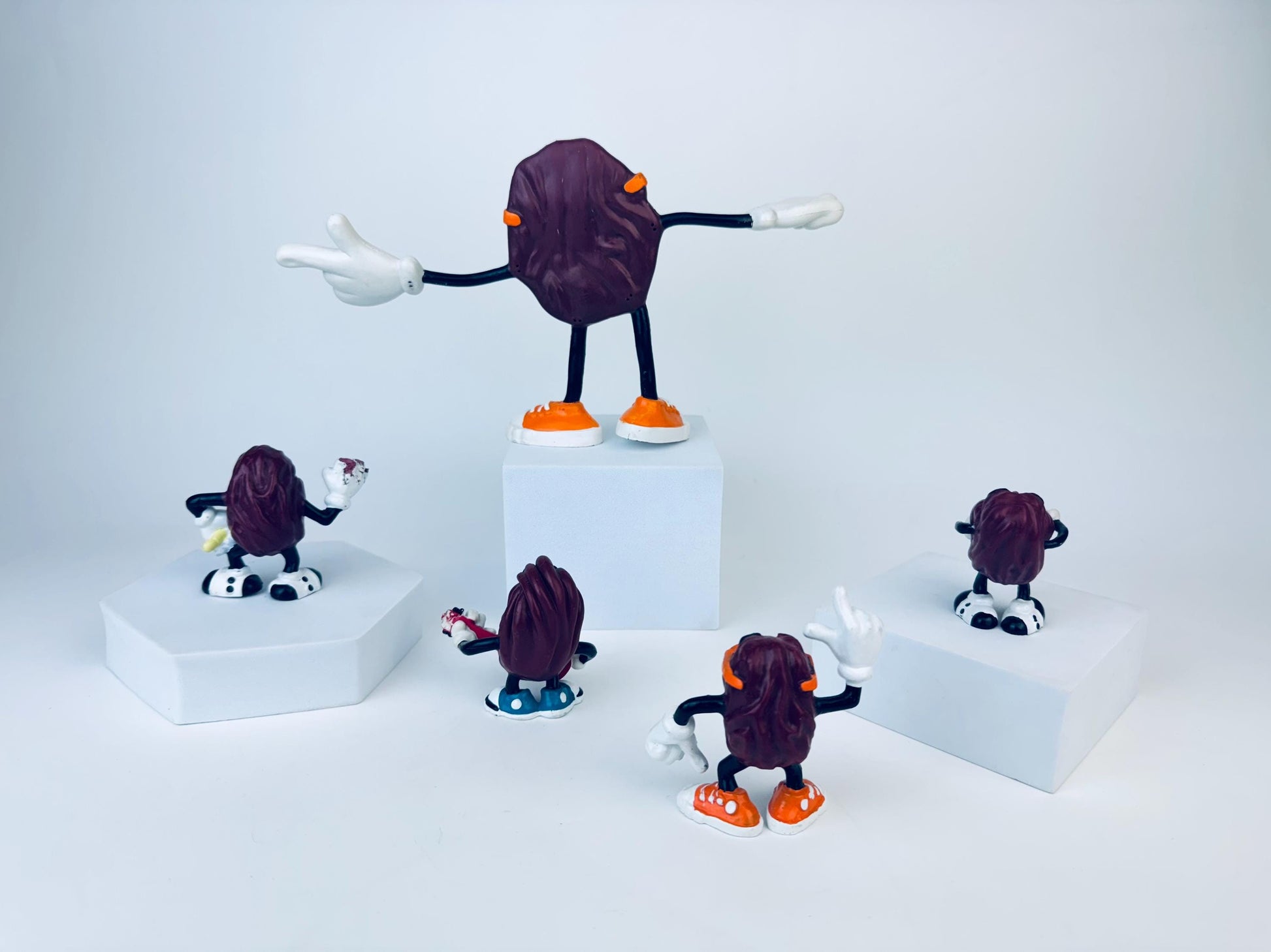 Product image for 'vintage california raisins figurines sold separately' (view fe84b0)