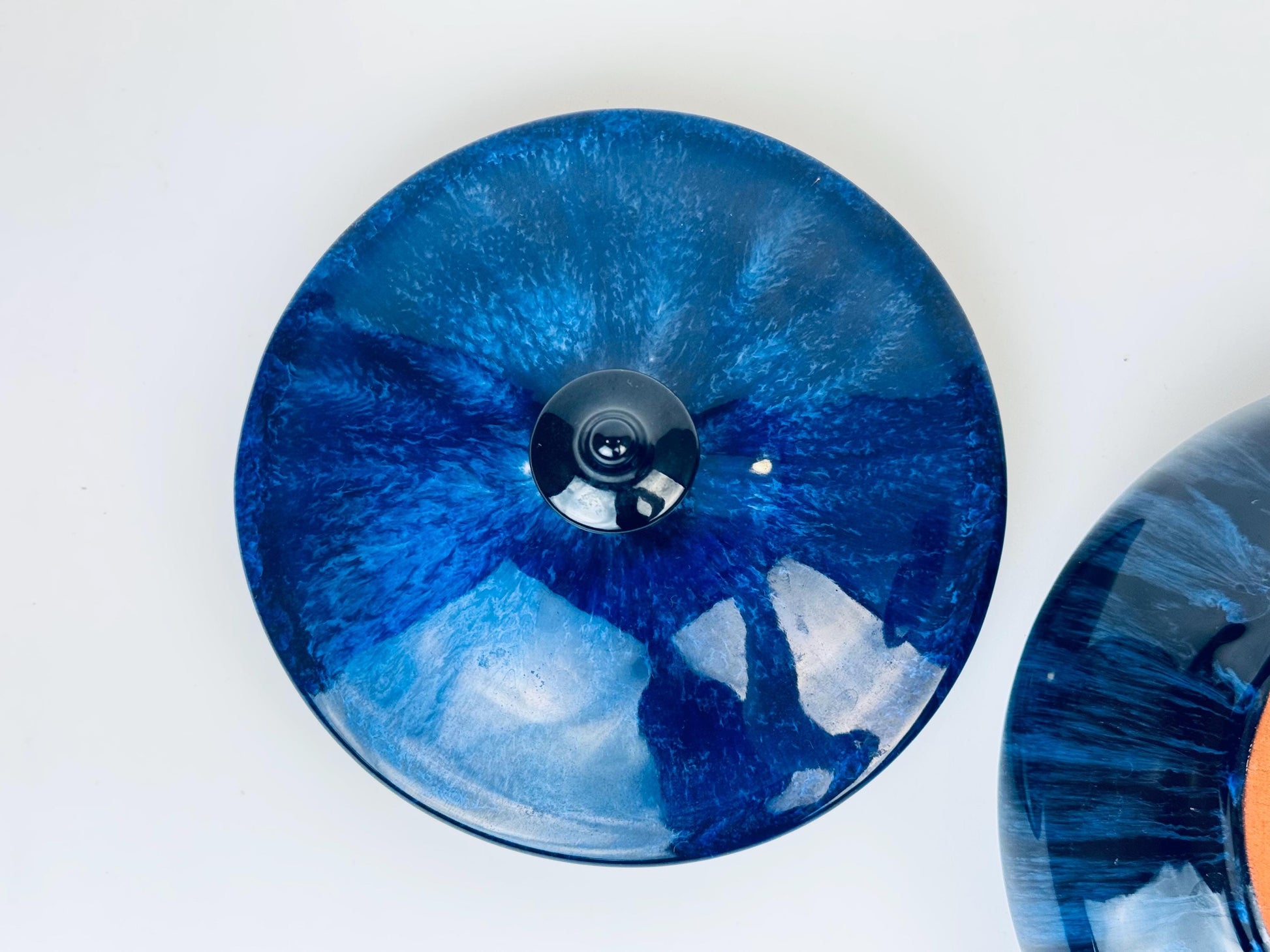 Product image for 'vintage blue drip glazed ceramic lidded obelisk bowl blue mountain pottery bmp made in canada' (view 7bce6d)