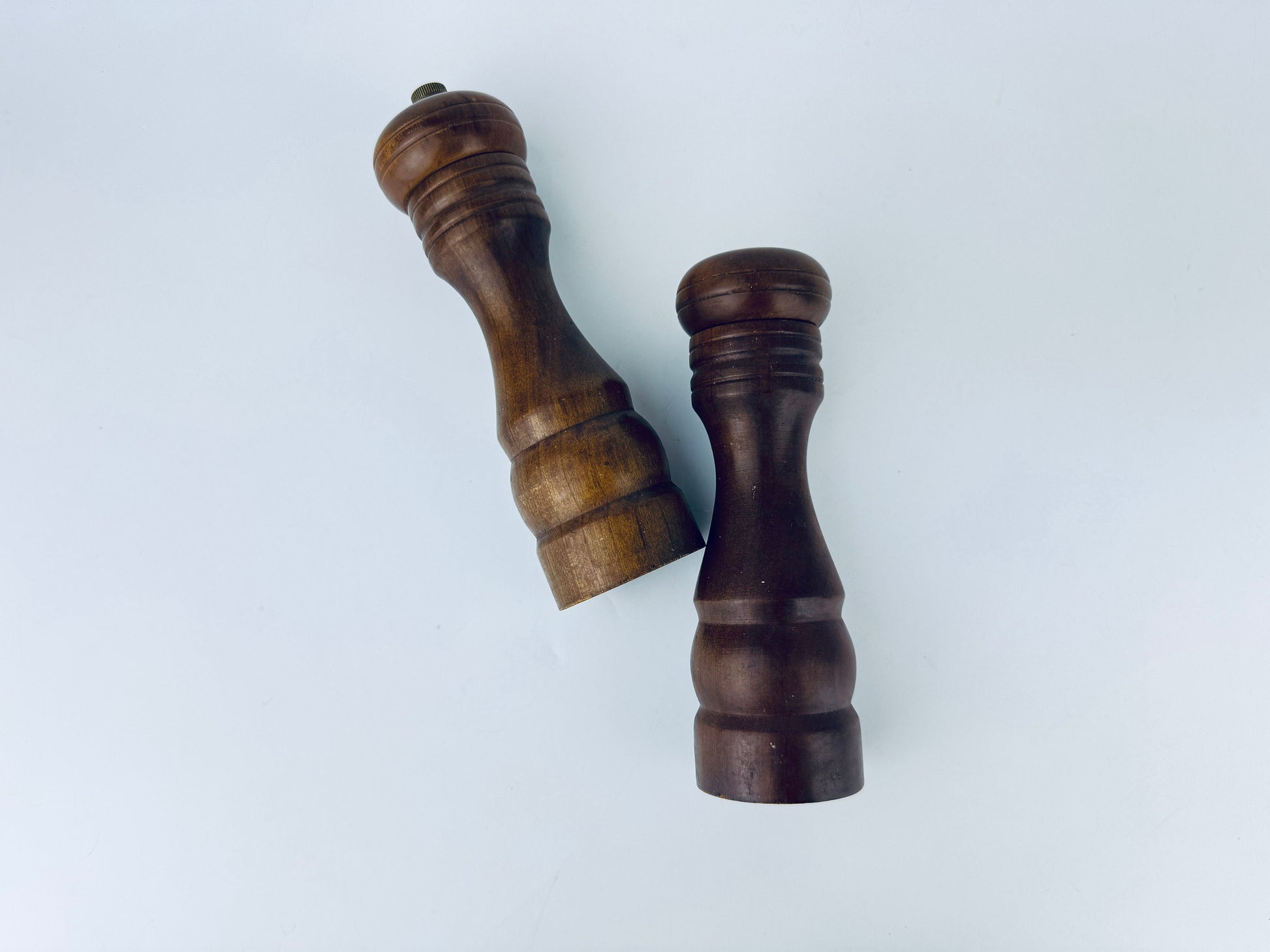 Product image for 'vintage wood salt shaker pepper grinder set of two 2 made in japan' (view a91455)