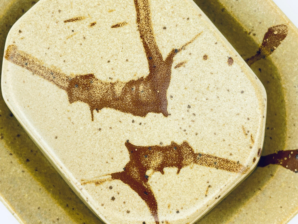 Product image for 'vintage brown speckle stoneware butter cheese dish alan grout ag pottery' (view a681c7)