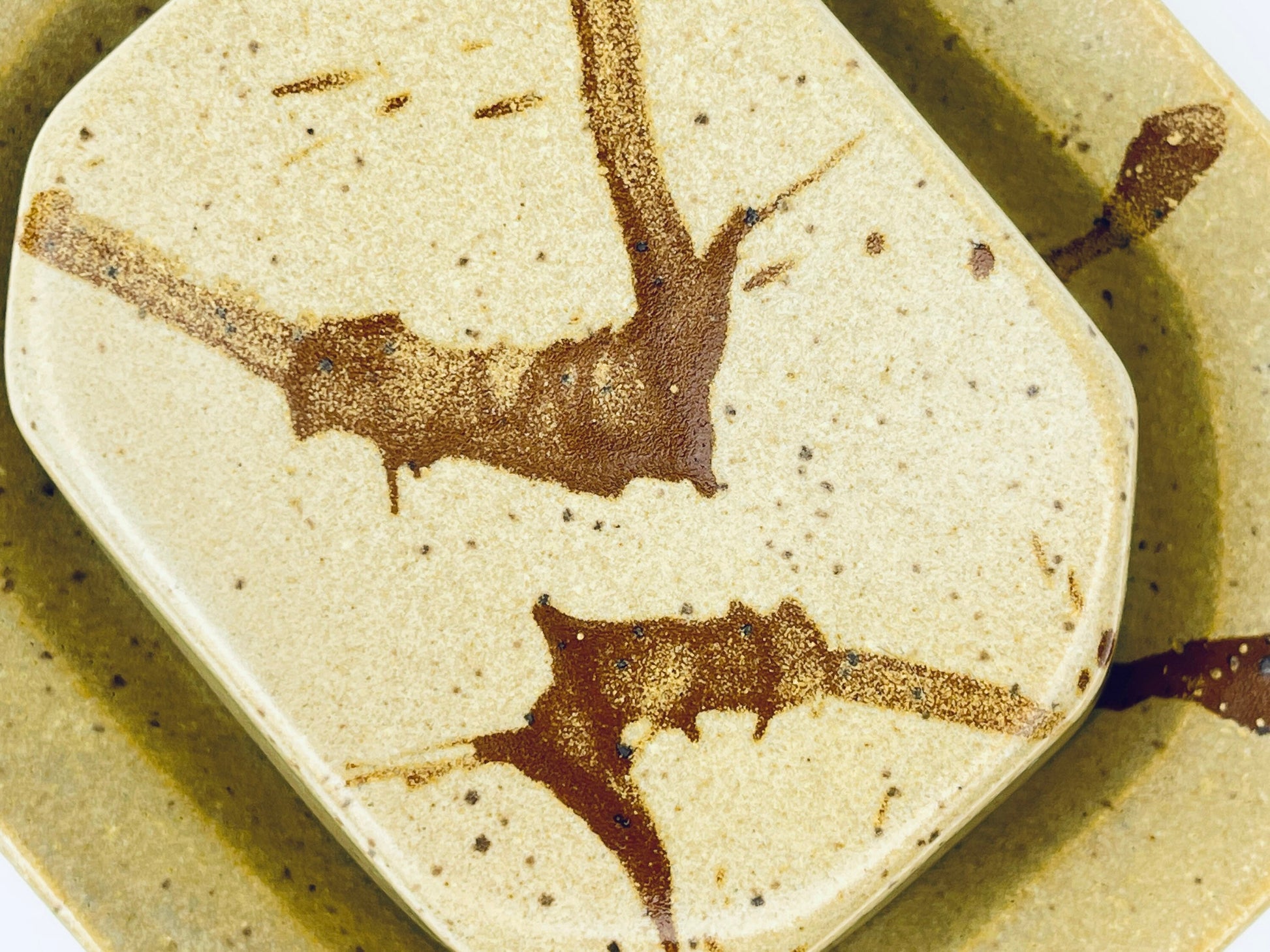 Product image for 'vintage brown speckle stoneware butter cheese dish alan grout ag pottery' (view a681c7)