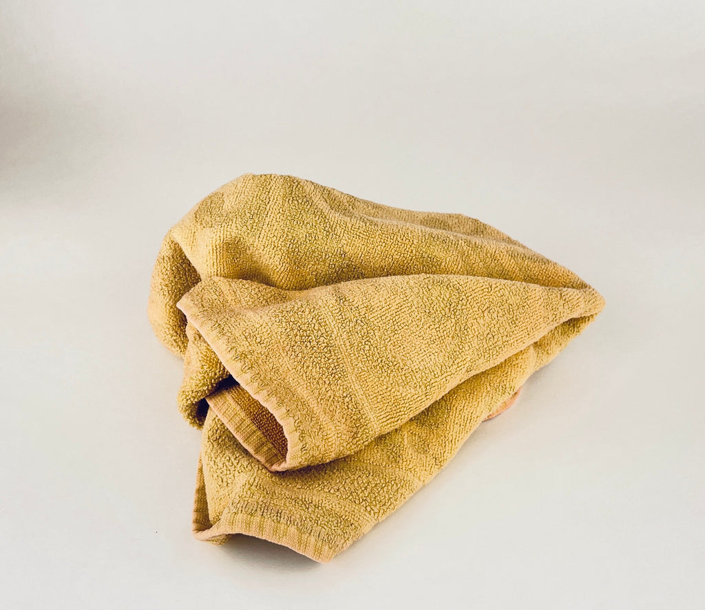 Product image for 'vintage italian gold hand towel floral swirl pattern cotton blend made in italy' (view 69afd1)