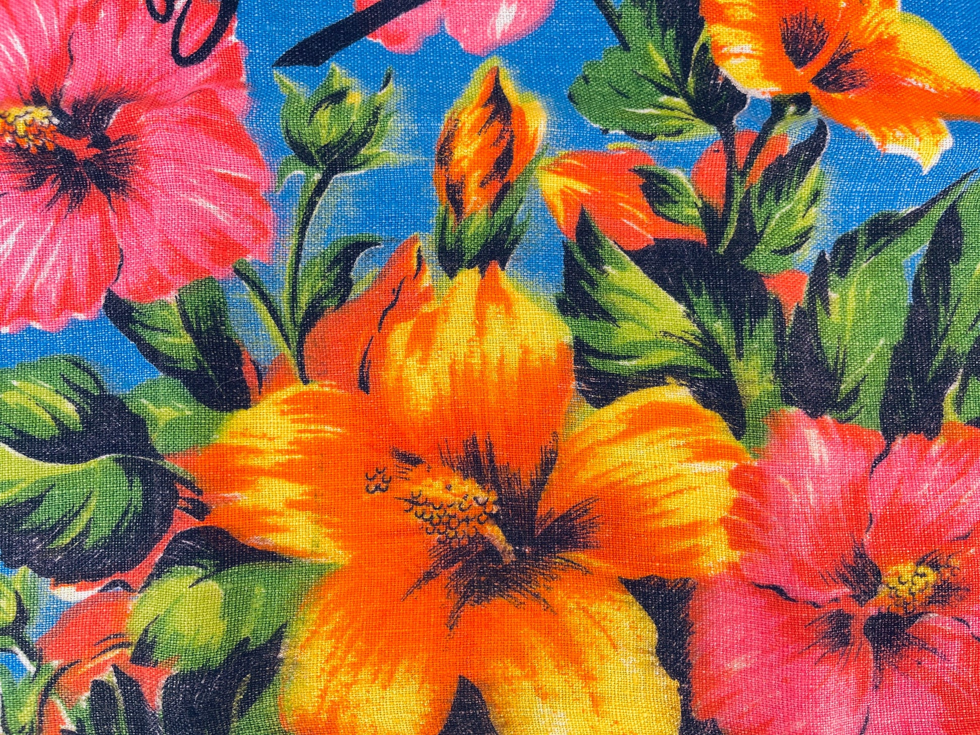 Product image for 'vintage large floral print bermuda souvenir linen tea towel tapestry kitchen statement towel made in ireland by lamont' (view fdf4a6)