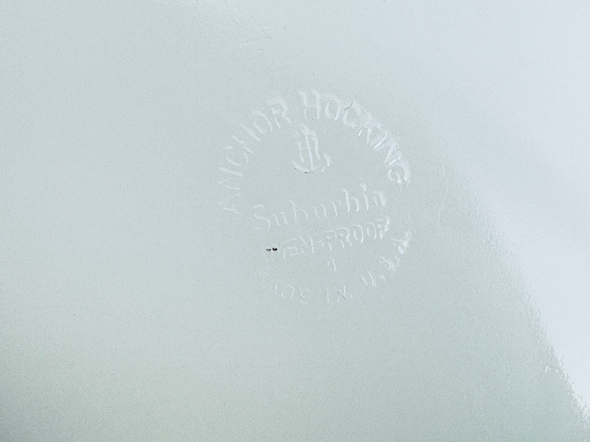 Product image for 'vintage anchor hocking suburbia pattern white gold gilt rim scallopped shell milk glass dinner plates made in usa sold separately' (view a18bf5)