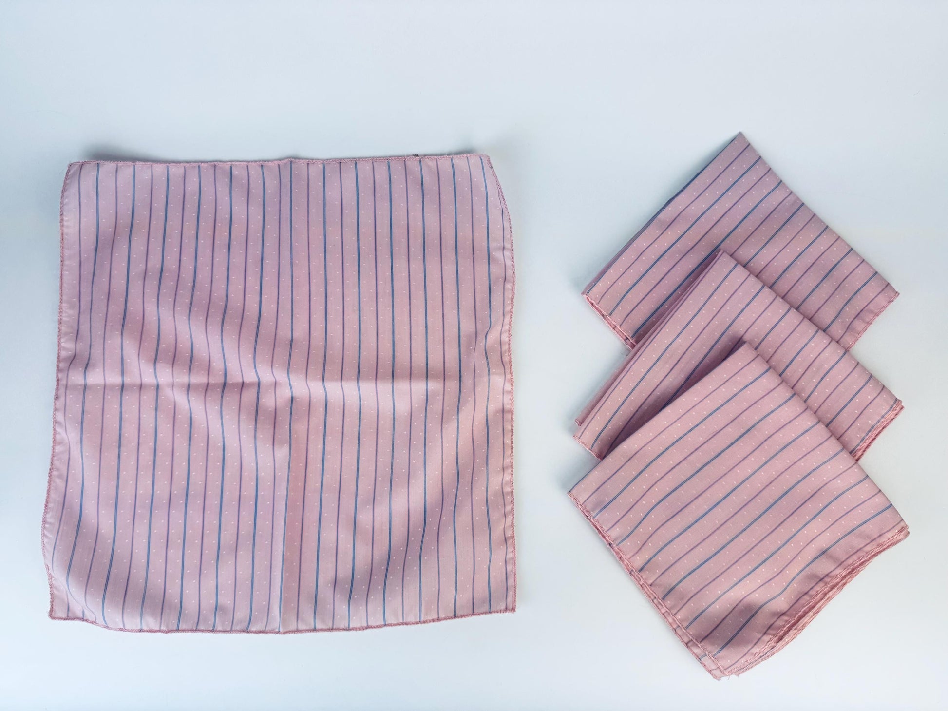 Product image for 'vintage oval 90s pink purple quilted place mats napkin set set of four 4' (view 2f93e6)