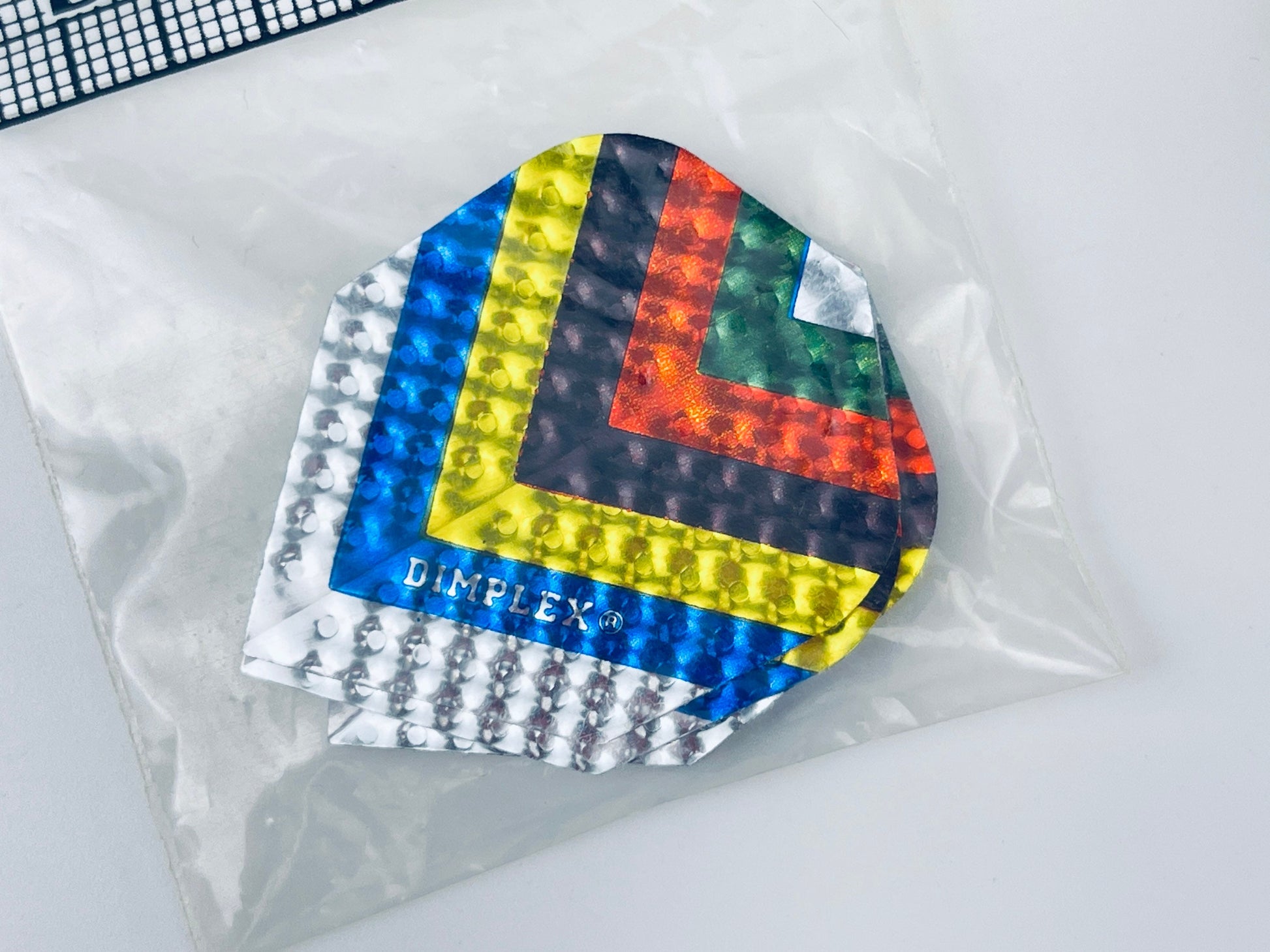 Product image for 'vintage dimplex dart flights pack of three 3 made in uk' (view a55d84)