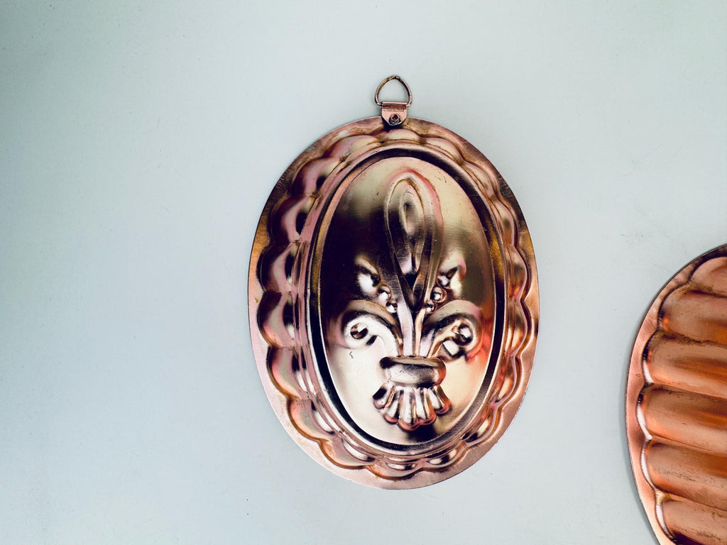 Product image for 'vintage rose gold fleur de lis wall hanging made in hong kong each sold separately' (view e56991)