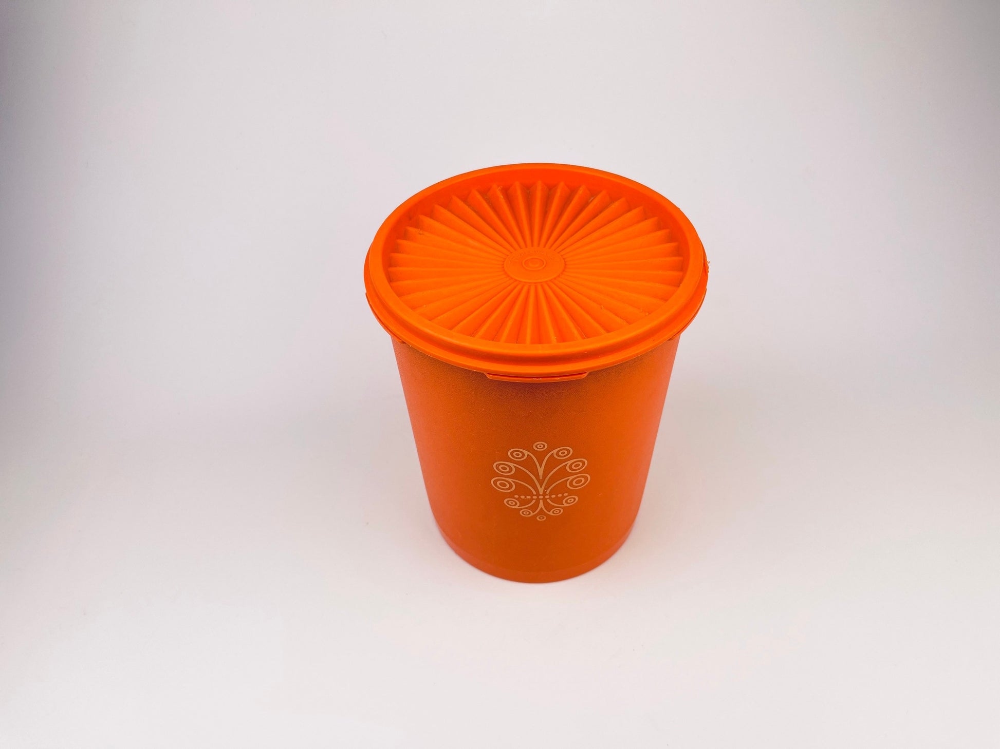 Product image for 'vintage harvest orange plastic tupperware countertop servalier container 809 3 maxi canister' (view 2c8aa7)