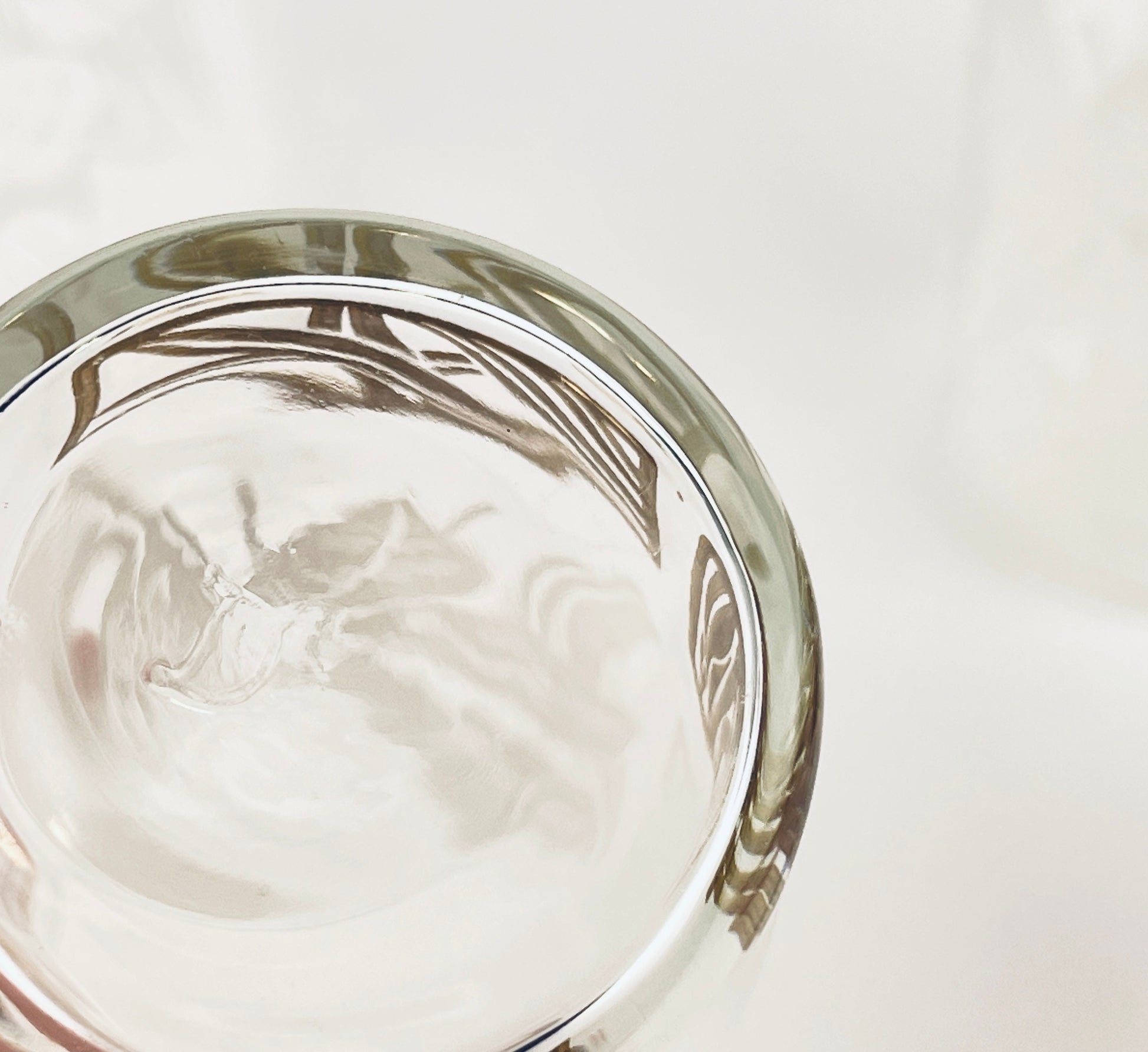 Product image for 'vintage mcm leaf pattern glass set of four 4 dominion glass company made in canada' (view 5fbdf2)