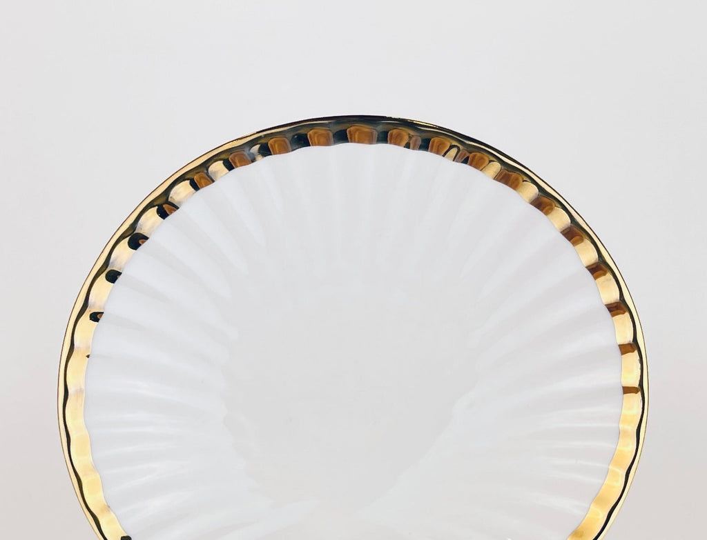Product image for 'vintage porcelain shell ring soap dish gold rimmed edge genuine bavarian made in western germany' (view d32ca0)