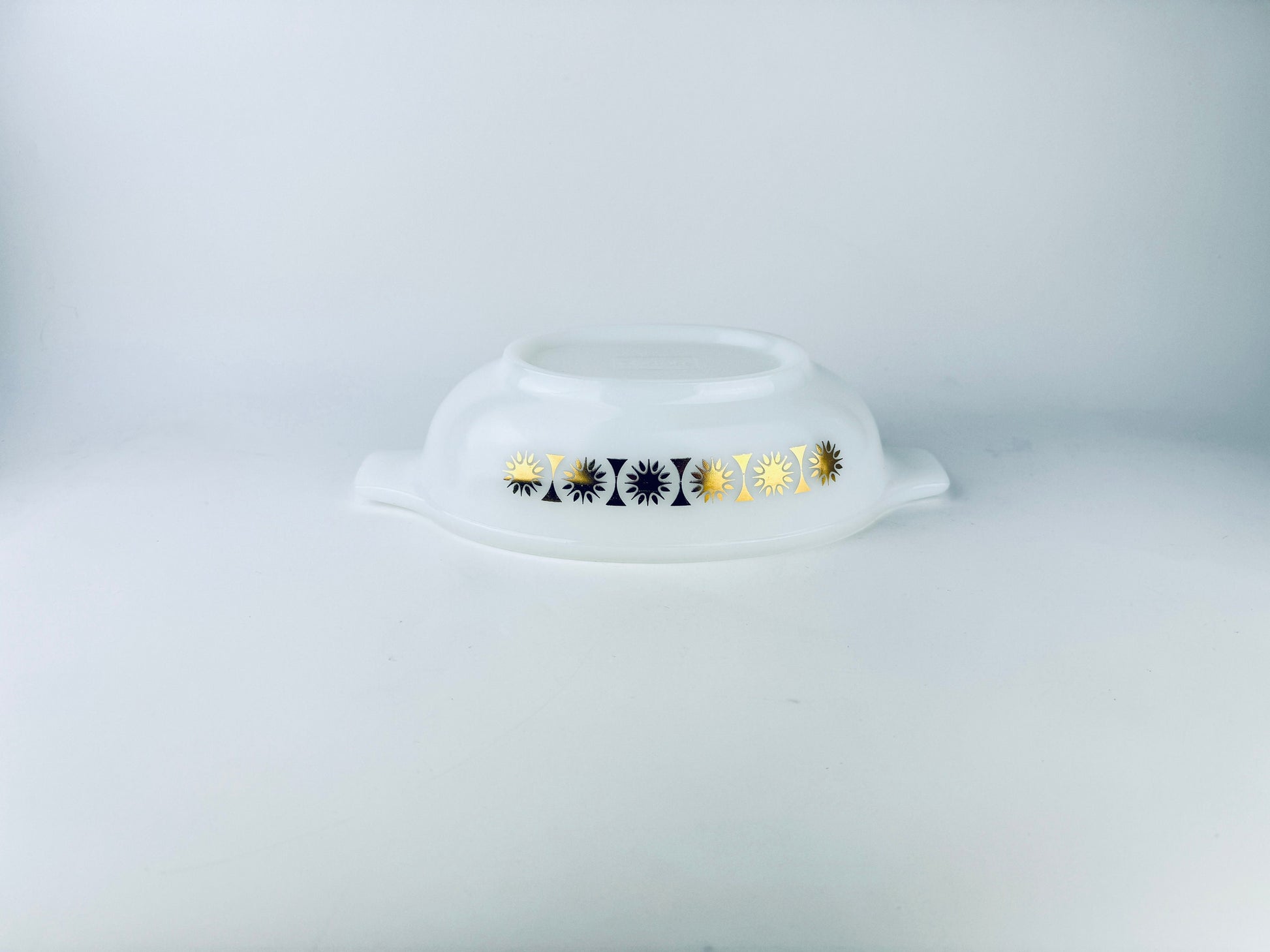 Product image for 'vintage jeannette glasbake gold atomic sunburst pattern casserole dish carrier milk glass dish 1 qt j 2274 made in usa' (view dcebe8)