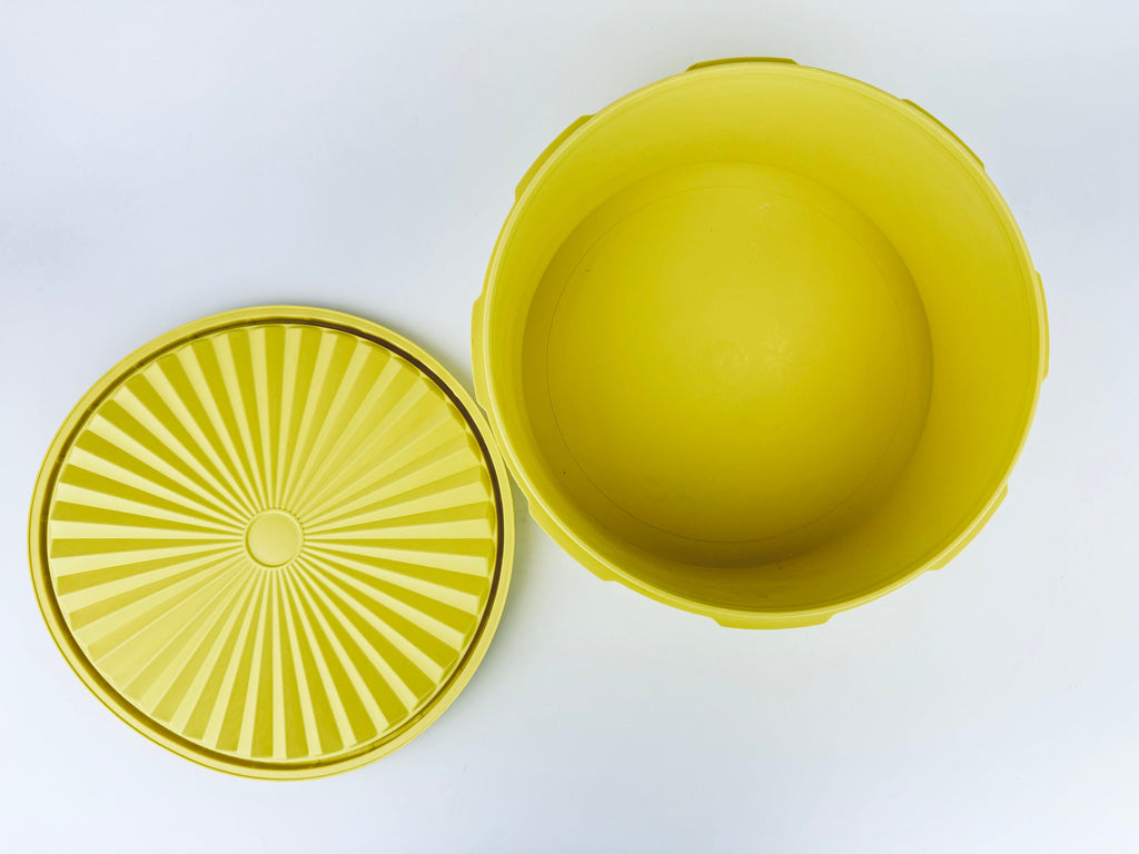 Product image for 'vintage yellow starburst design plastic tupperware stackable nesting countertop container 1204 1205 made in canada' (view 9fe9ce)