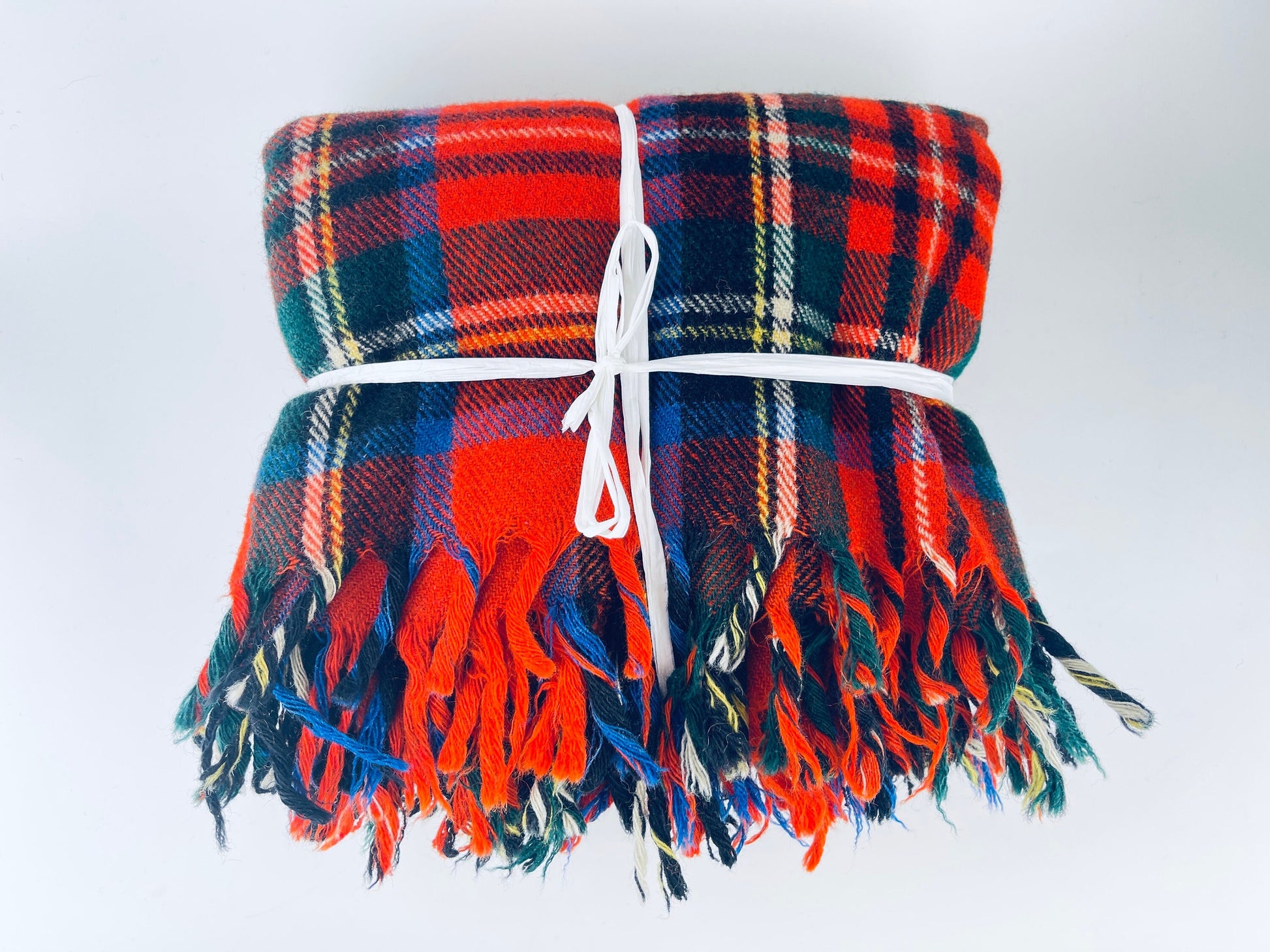Product image for 'vintage red fringe plaid wool blanket 62 x 68' (view 95c6ea)
