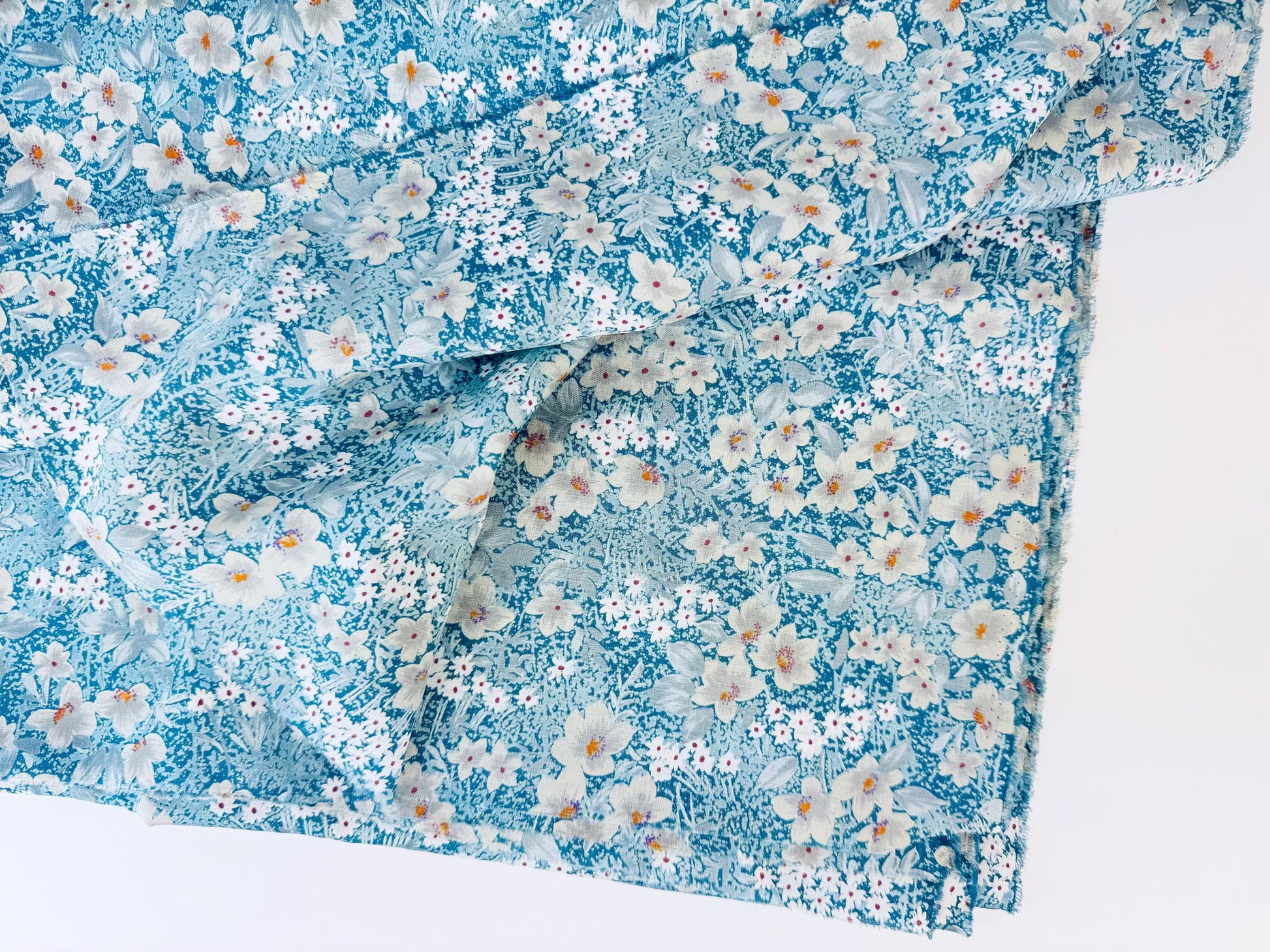 Product image for 'vintage blue white grey floral silky polyester fabric 43 x 86' (view c6f0b7)