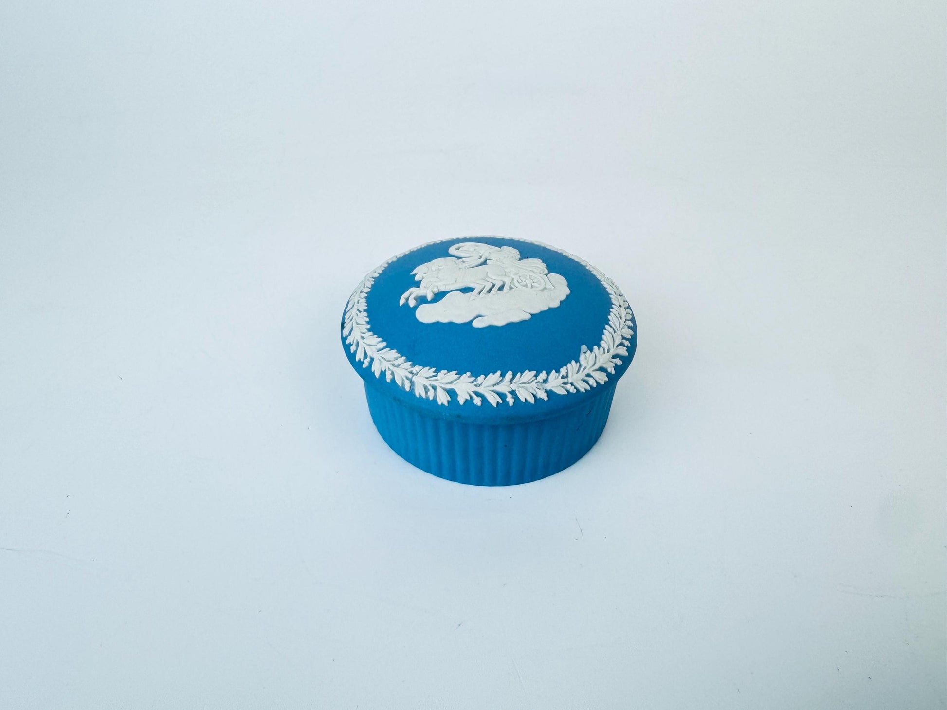 Product image for 'vintage wedgwood blue jasperware round jewelry box neoclassical elegance' (view f33ed4)