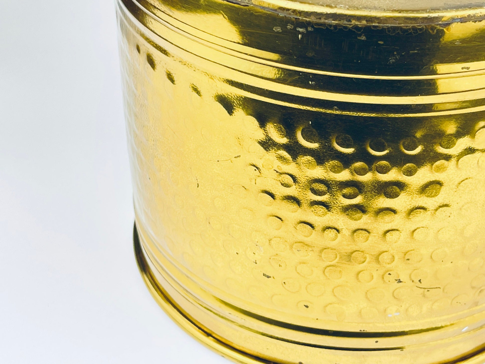 Product image for 'vintage hammered brass indoor planter pot' (view aaab87)