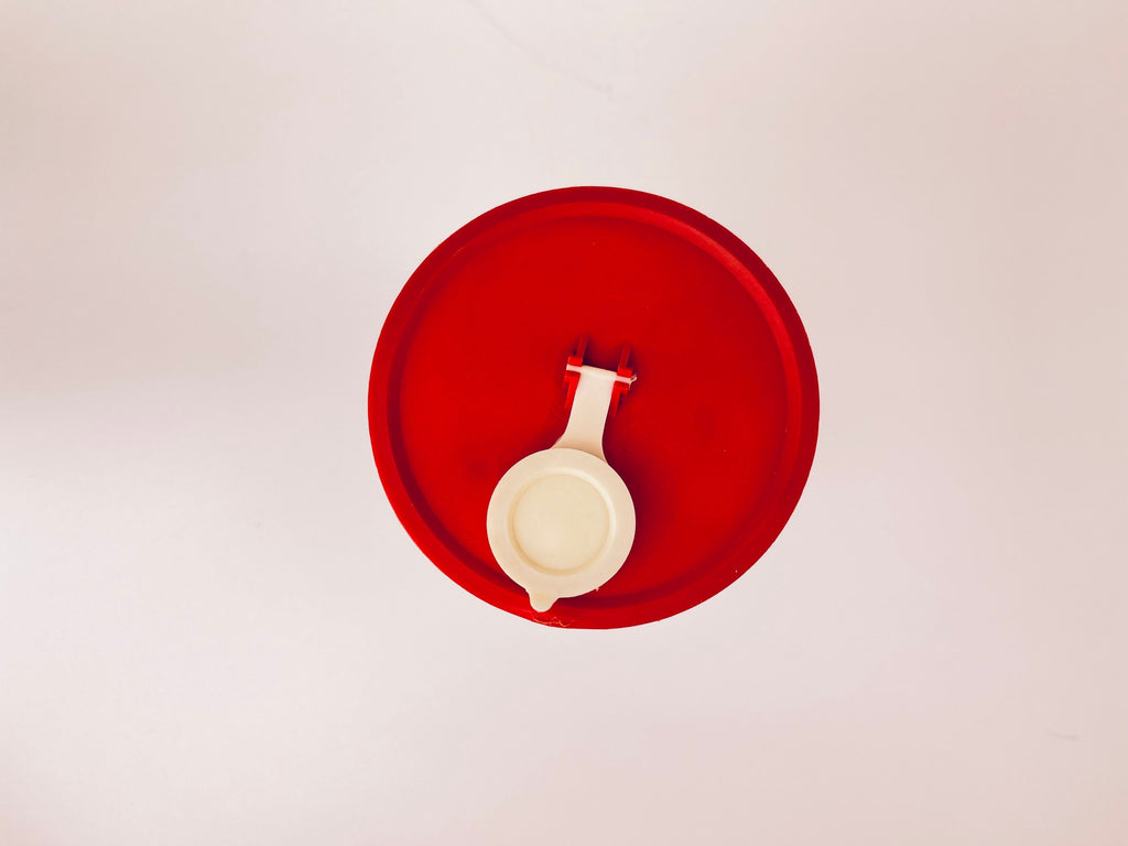 Product image for 'vintage 1970s hazel atlas cocktail shaker with antique car design red plastic lid' (view c2a33d)