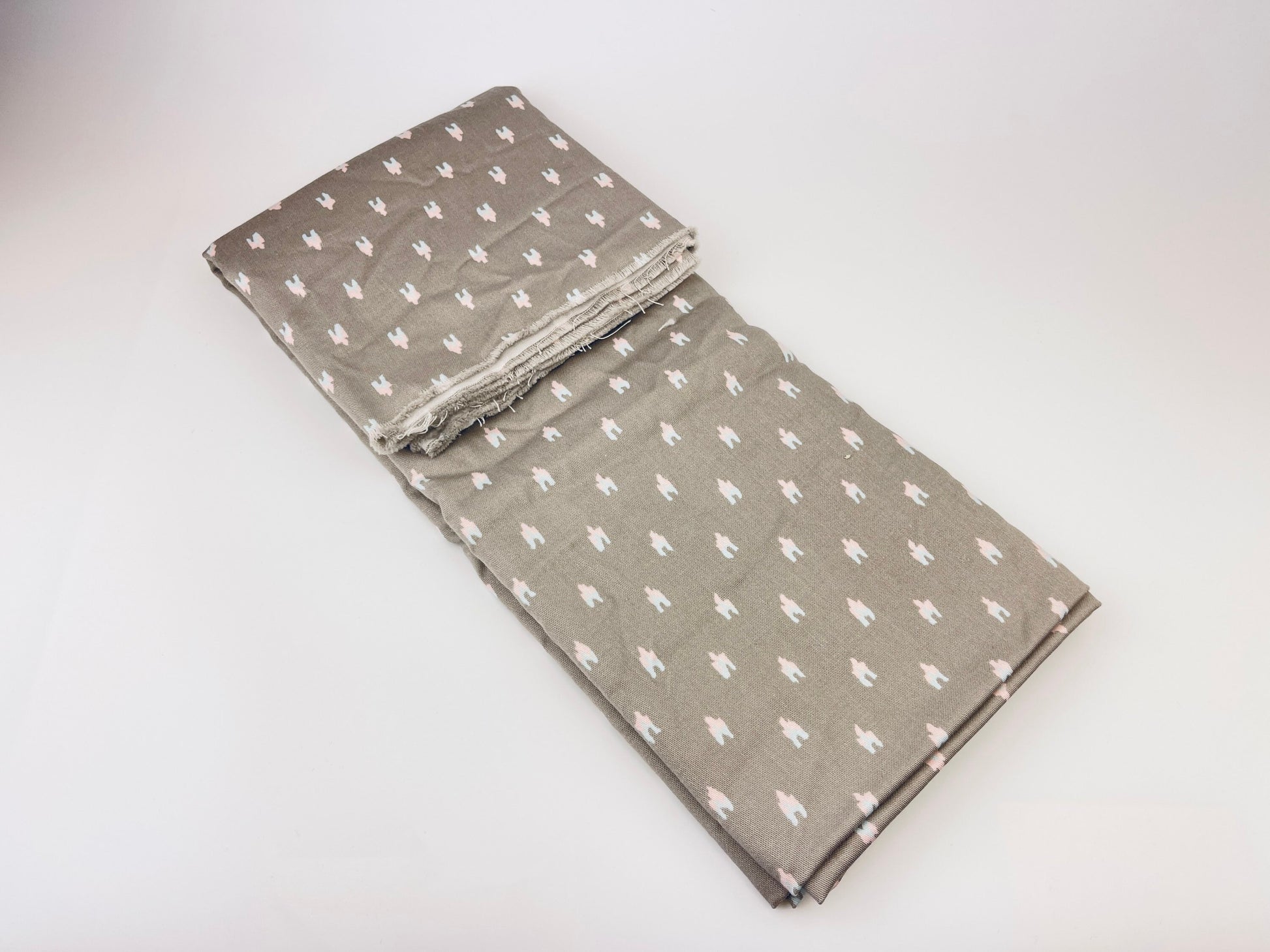Product image for 'vintage 1990s grey pink blue southwest fabric 44 x 53 water repellent stain resistant' (view 6bf85d)