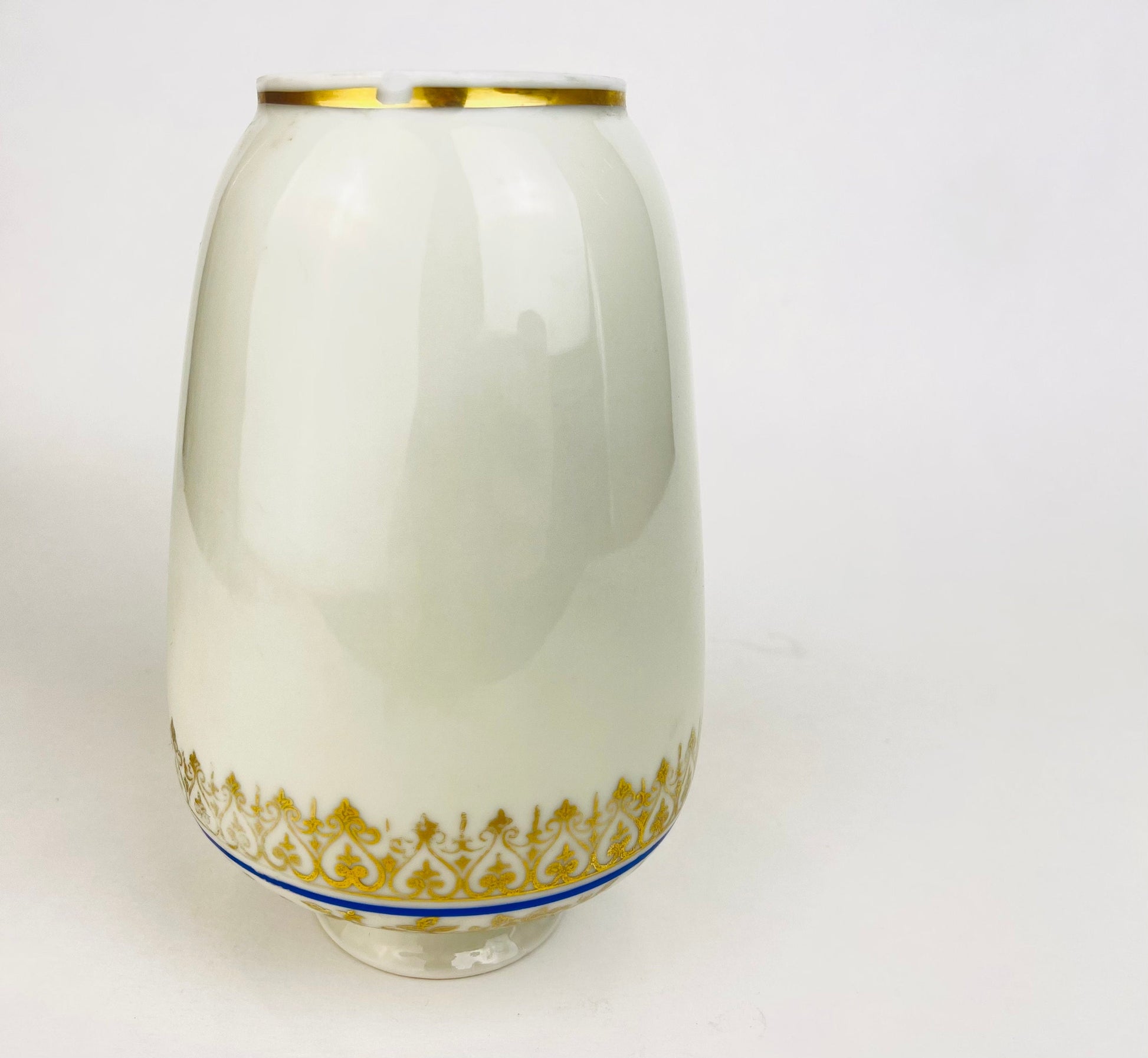 Product image for 'vintage bavaria crown germany patterned vase gold flower blue stripe' (view cb6a5d)