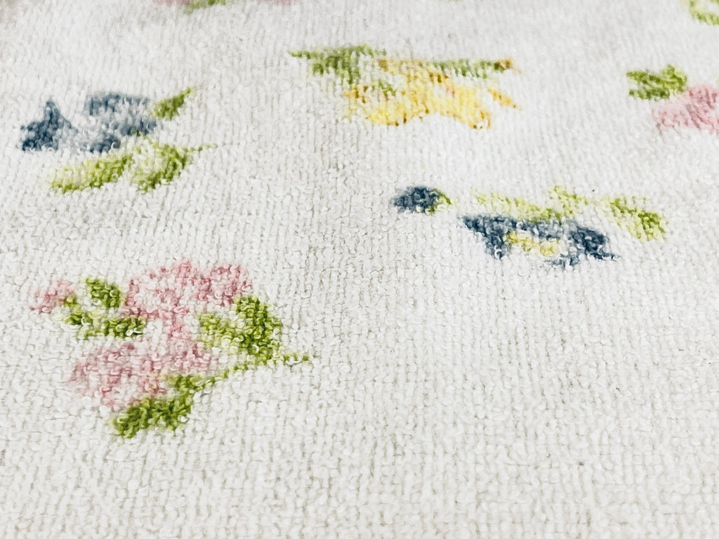 Product image for 'vintage floral fringe hand towel 100 cotton loop yarn made in usa' (view 36369d)