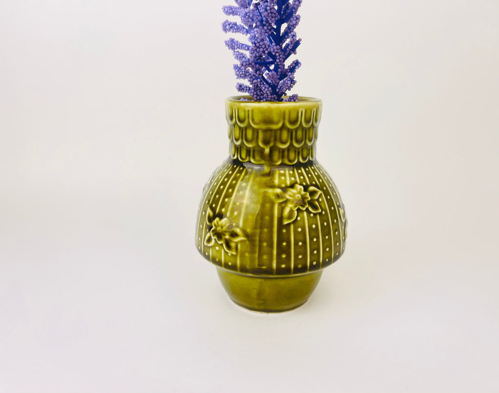 Product image for 'vintage japanese green glazed bud vase floral scalloped relief design' (view 7e7360)