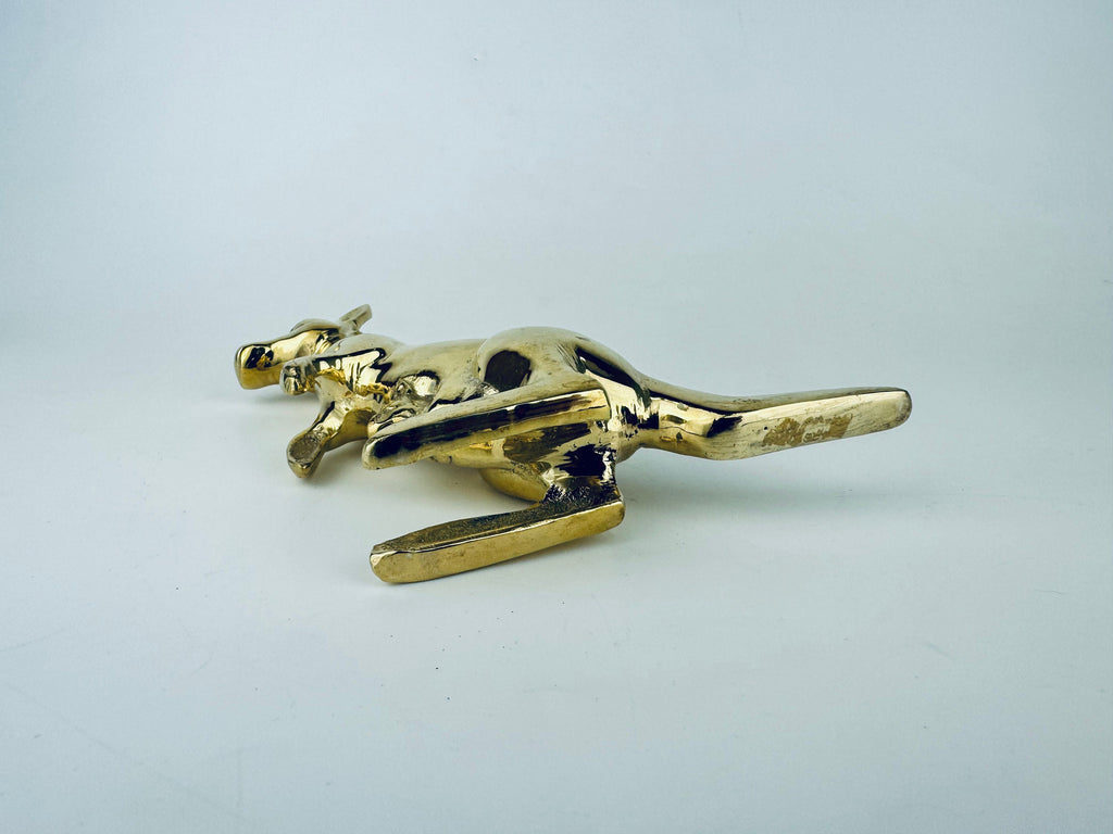 Product image for 'vintage solid brass kangaroo joey figurine' (view 431fdc)