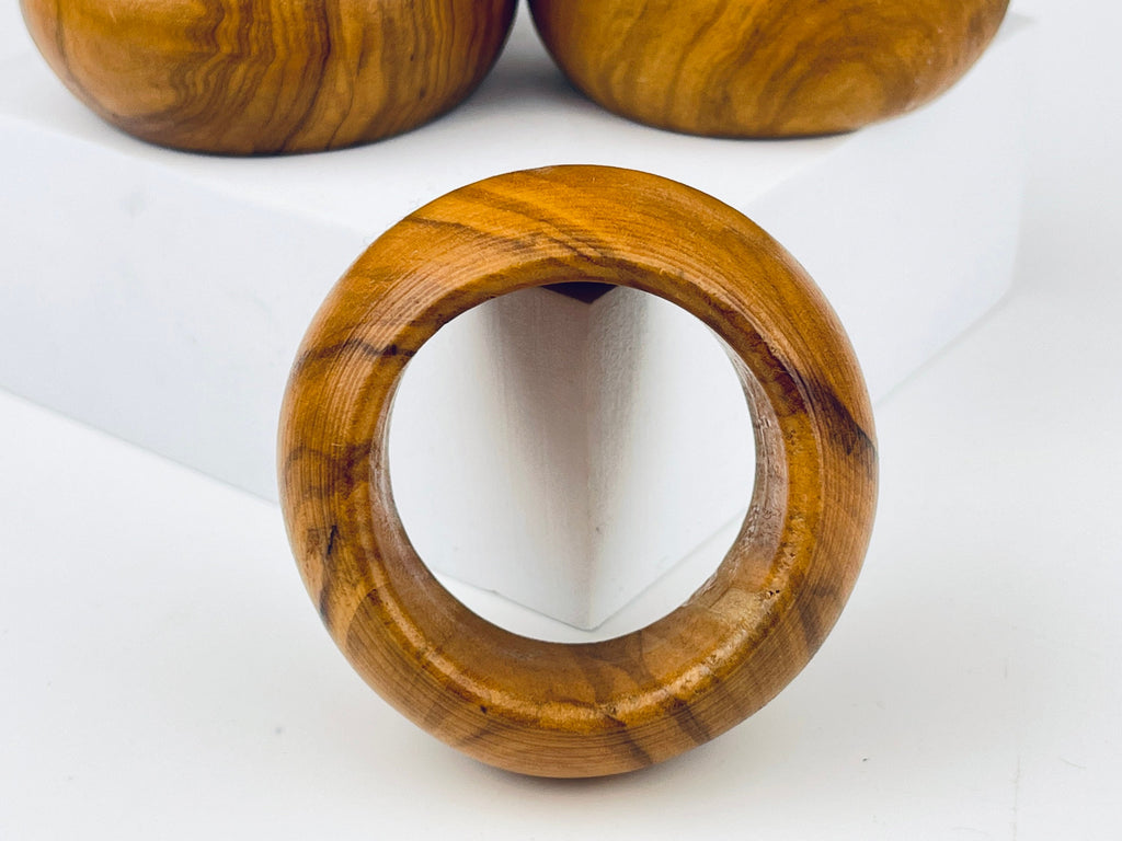 Product image for 'vintage 1970s round wooden napkin rings set of 4' (view a98373)