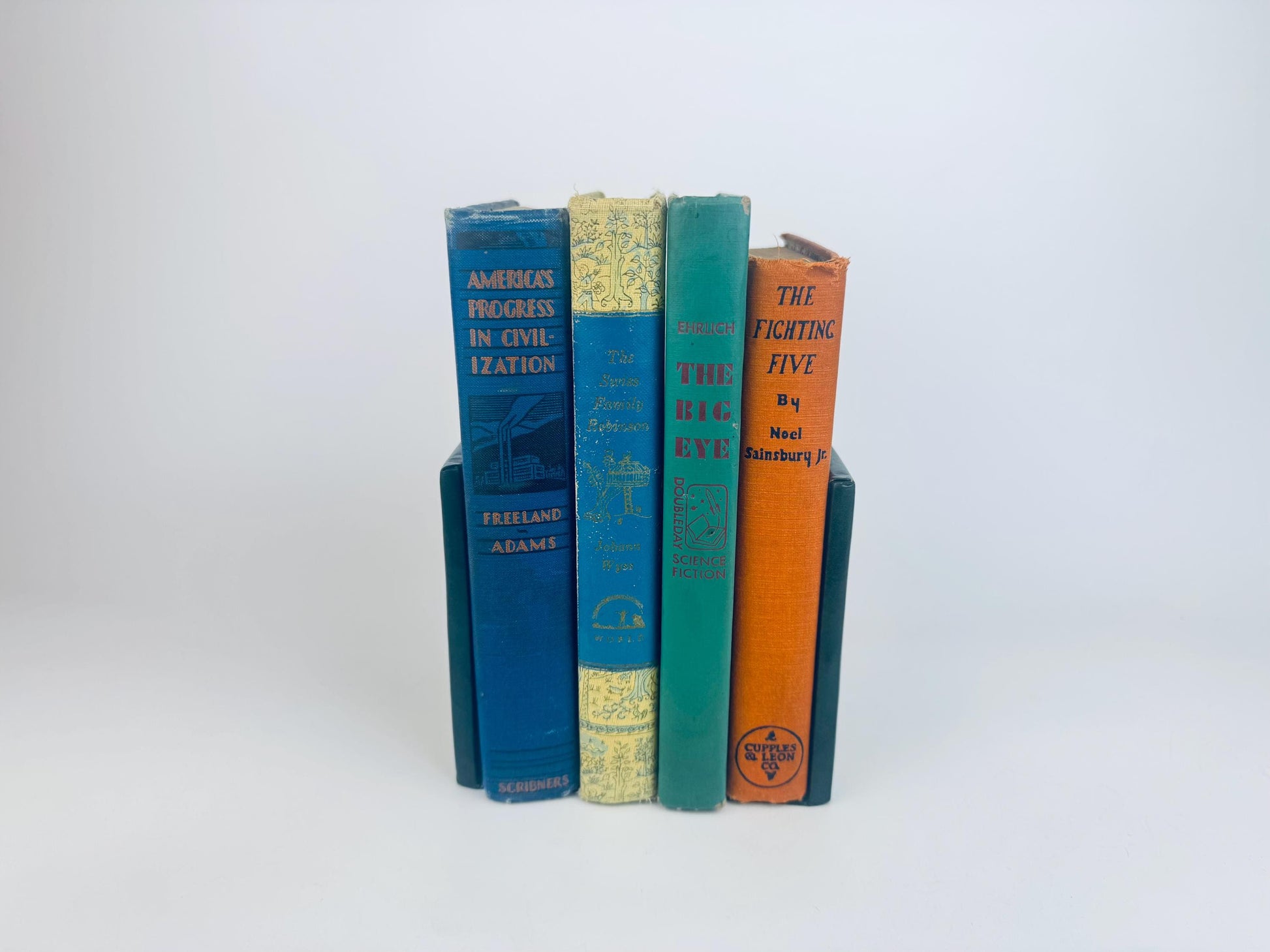 Product image for 'vintage forest green gold detail book ends set of two 2' (view ca4884)