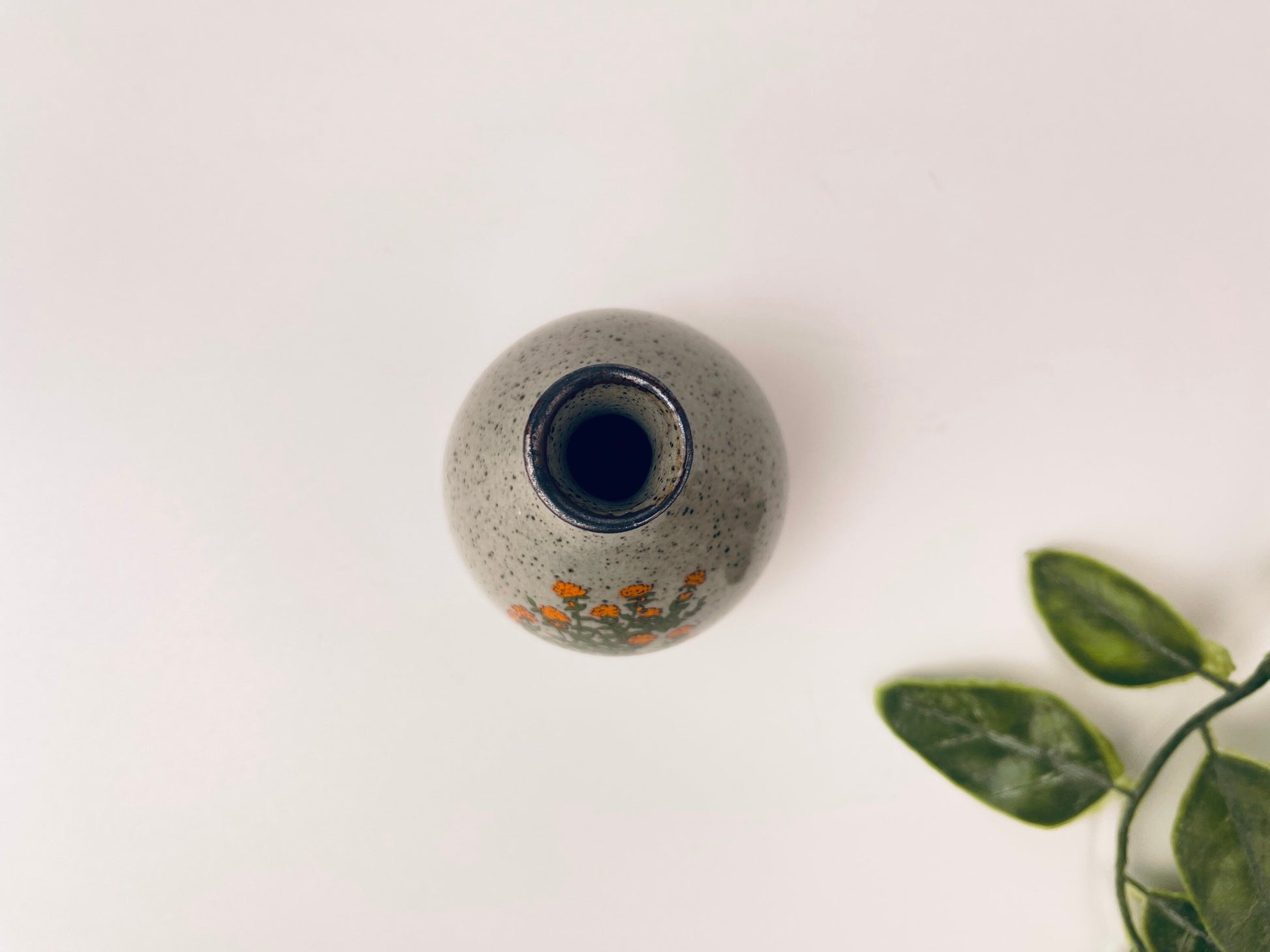 Product image for 'vintage japanese grey speckled bud vase mid century stoneware elegance' (view 2ede7d)