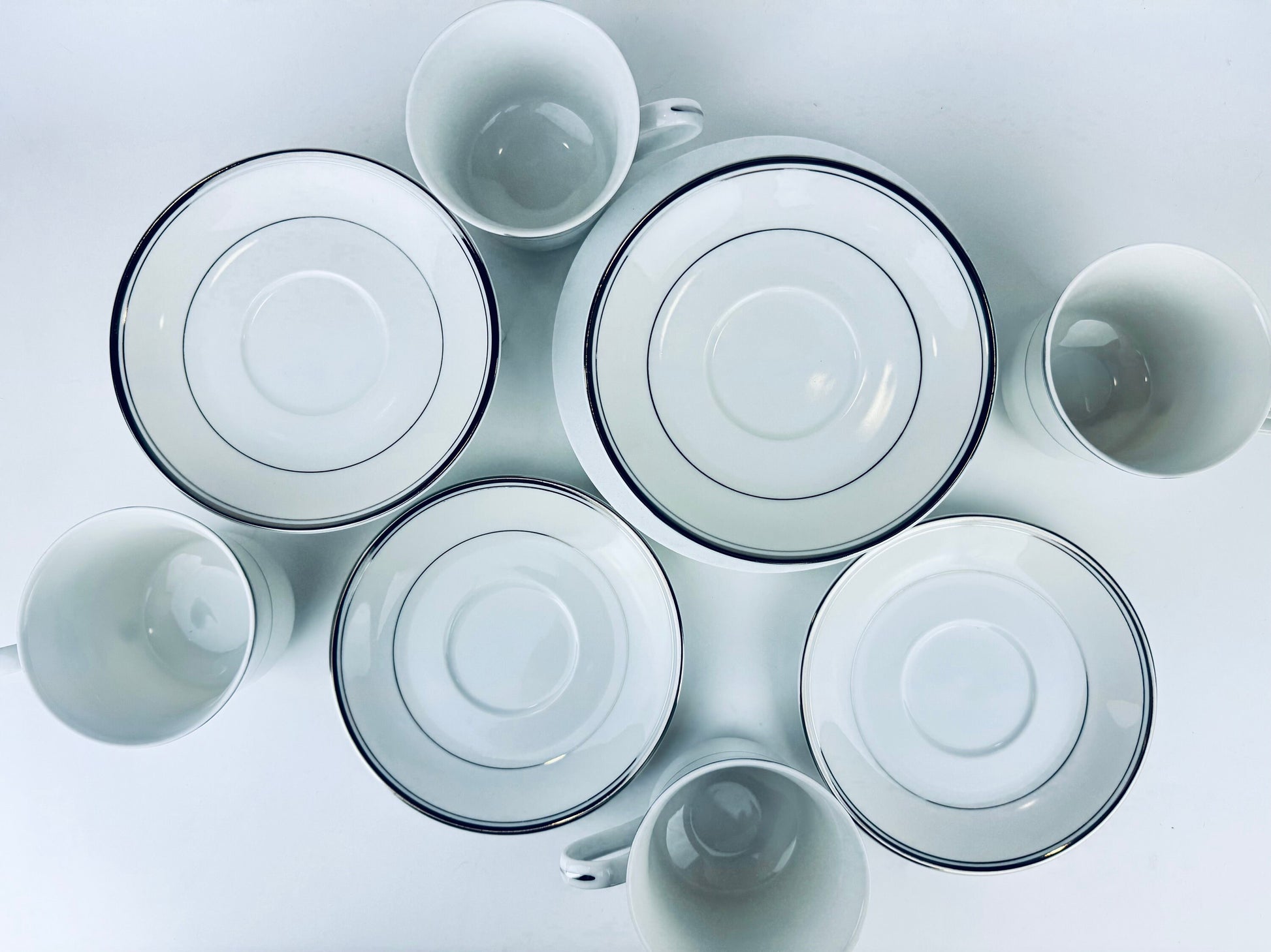 Product image for 'vintage wallace heritage newport white silver fine porcelain china tea cup saucer set of four 4 made in japan' (view 3b747b)