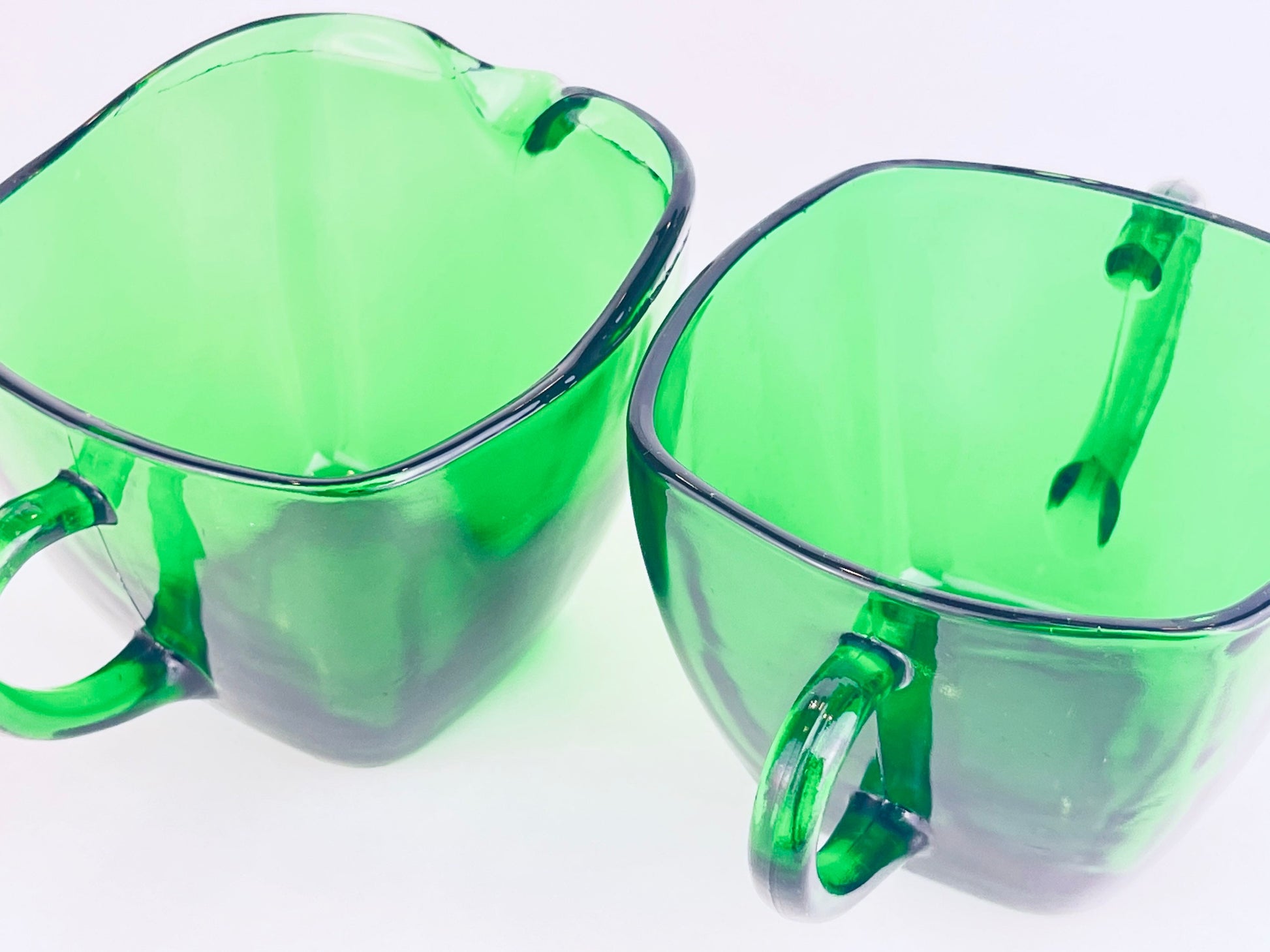 Product image for 'vintage anchor hocking emerald green glass cream sugar set' (view b6ff7f)