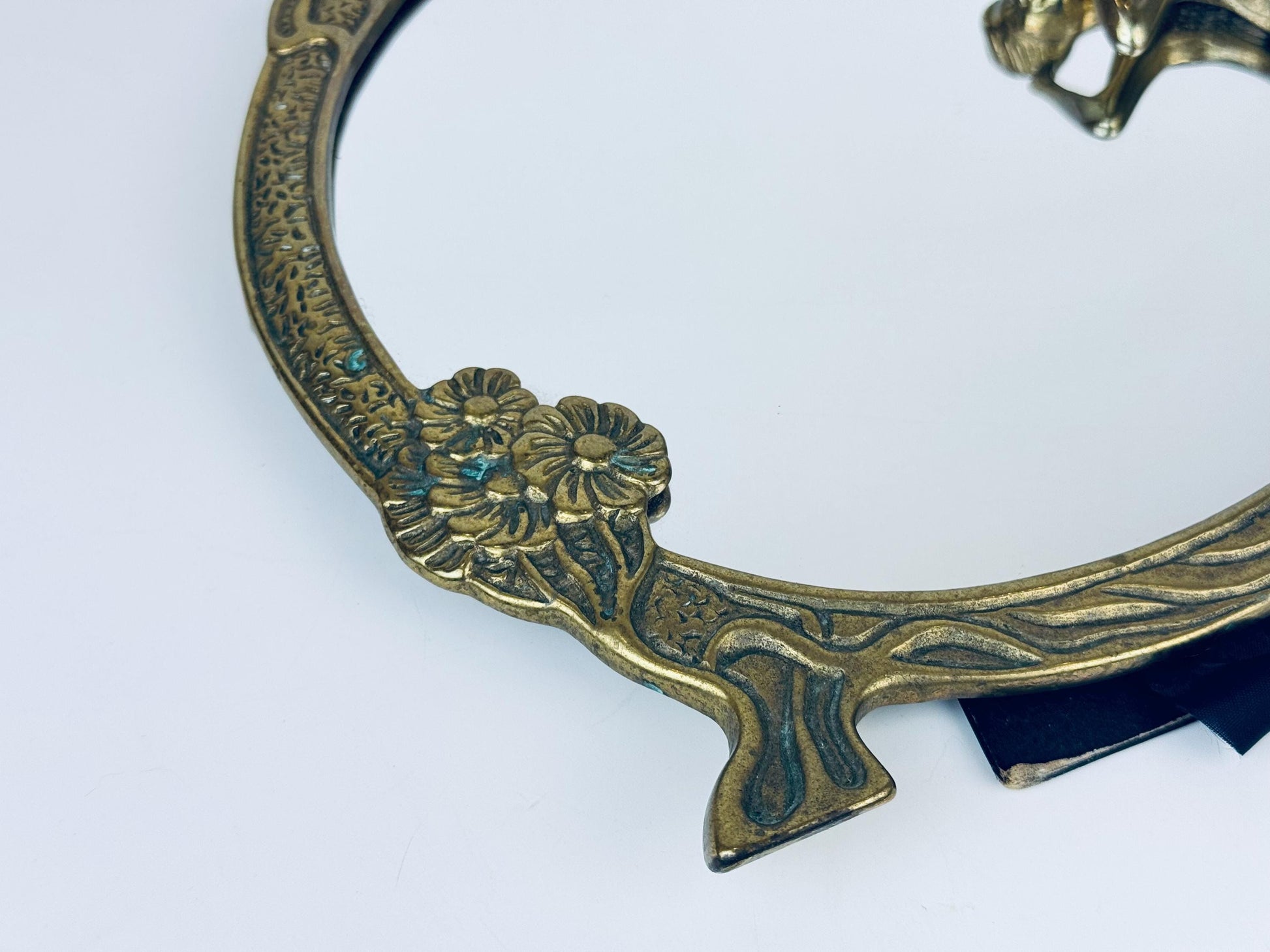 Product image for 'vintage art nouveau round brass tabletop mirror wood nymph maiden woman by the lake' (view c71c9e)